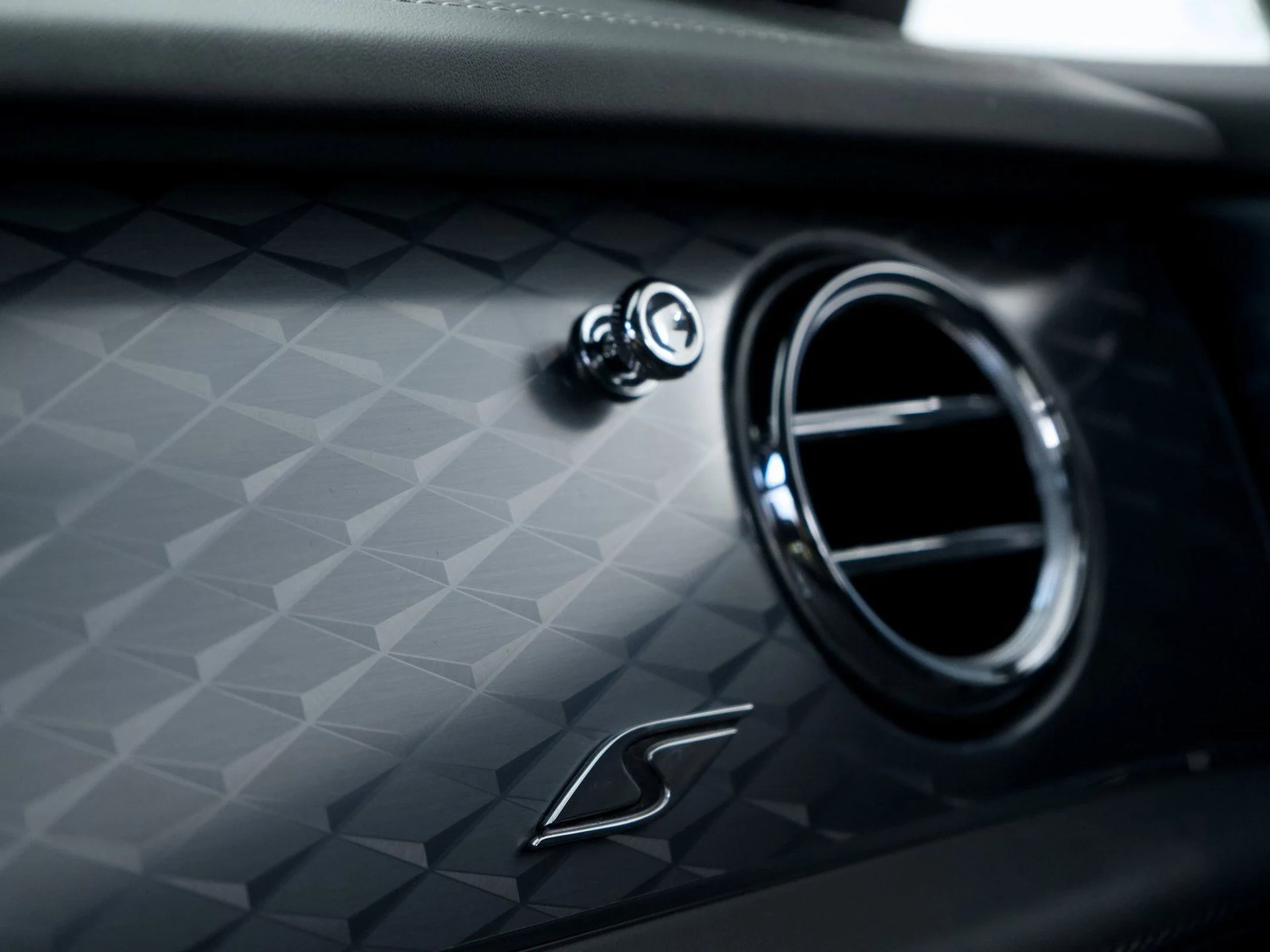 mph042_2670739552_27e22da21c49444b9da69259c2ede923_88409b01e8