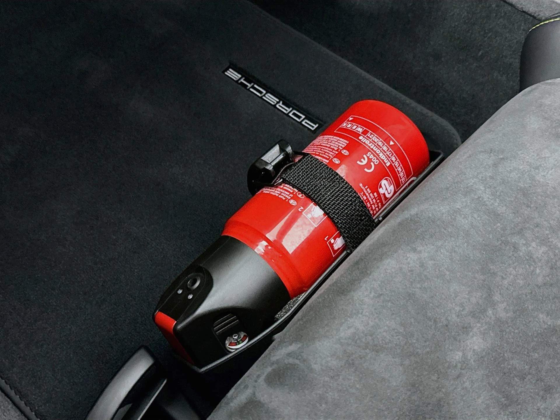 mph042_2673560413_Used_2018_Porsche_911_GT_2_RS_1790873180_e5e050e2fa
