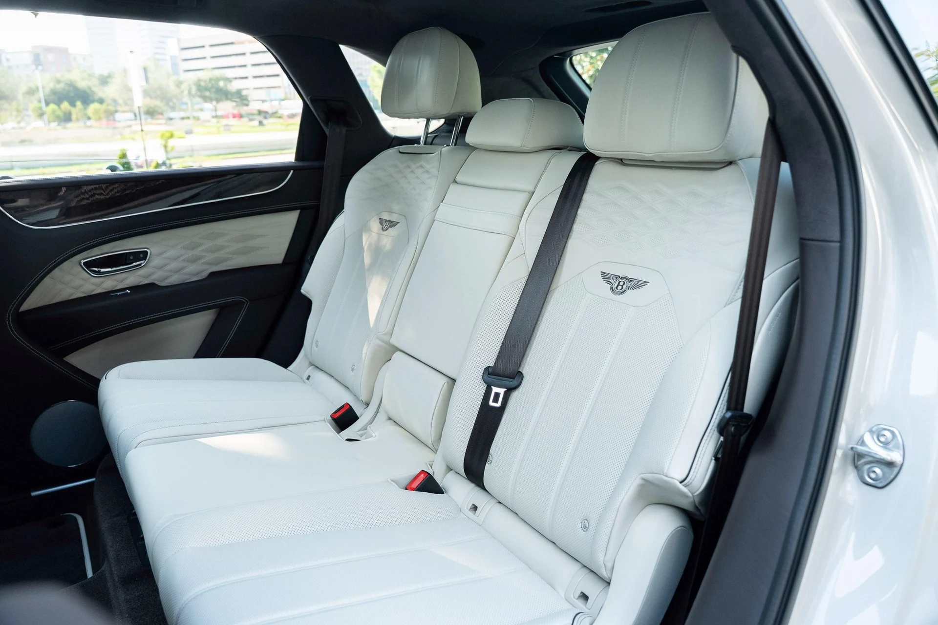 mph042_2689561461_470962090_69063cb8ca1ae070f76ad71c_e9e94b44d8