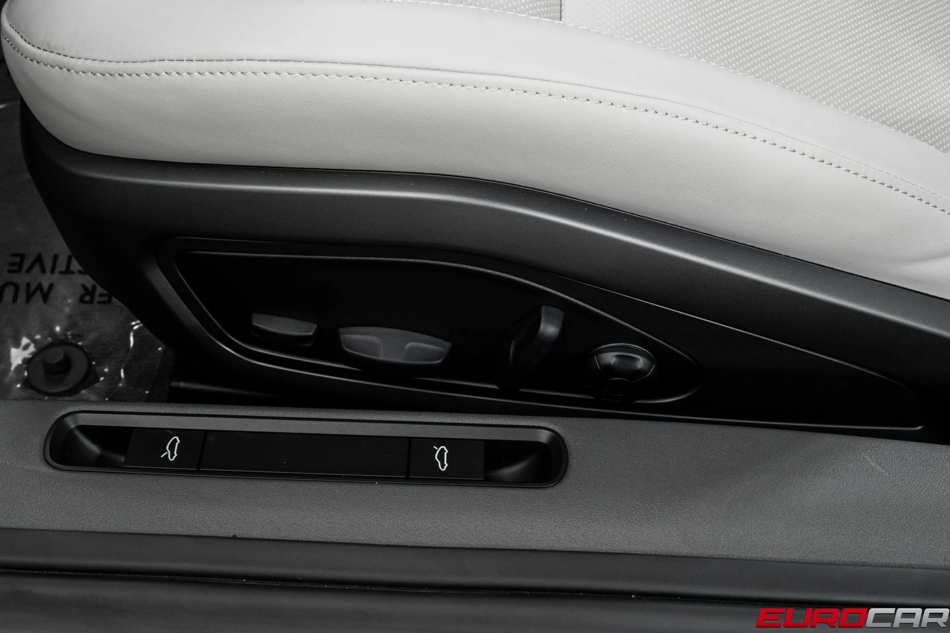 mph042_2689630618_image_43_d74a71c0dd