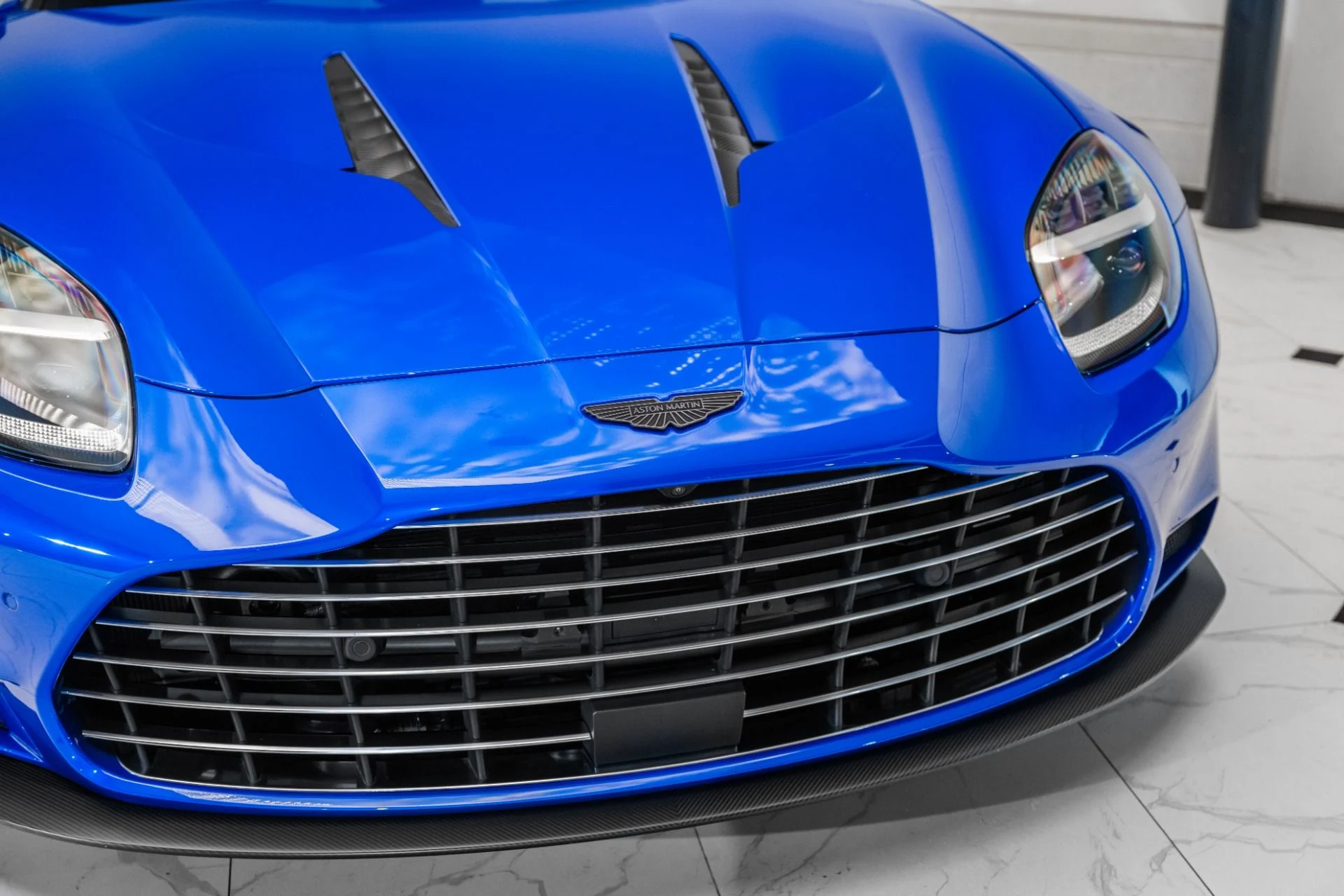 mph042_2689668659_New_2026_Aston_Martin_Vanquish_Volante_CALL_TO_ORDER_1759249263_487d40a43f
