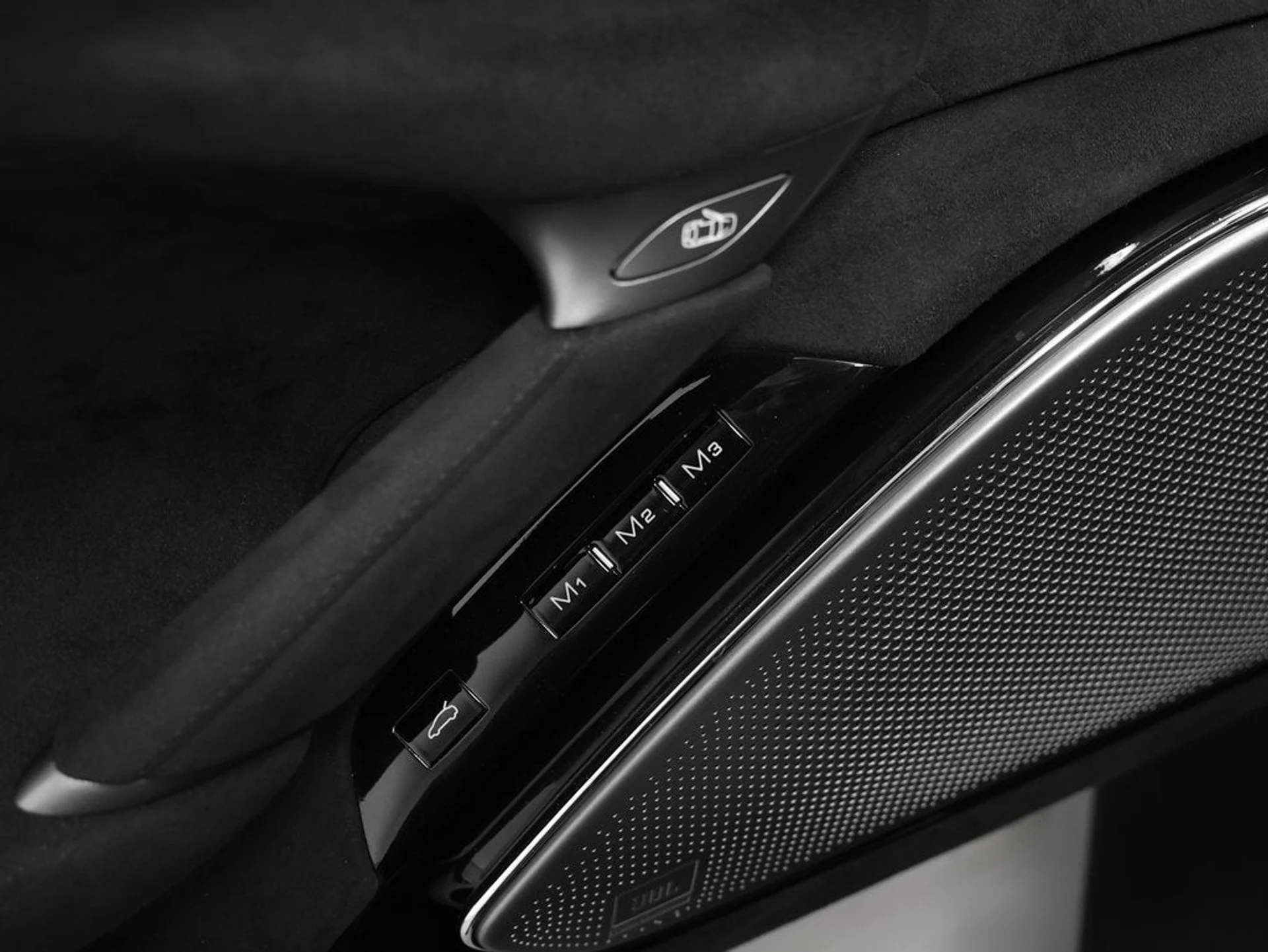 mph042_2693923342_43_20ae280017