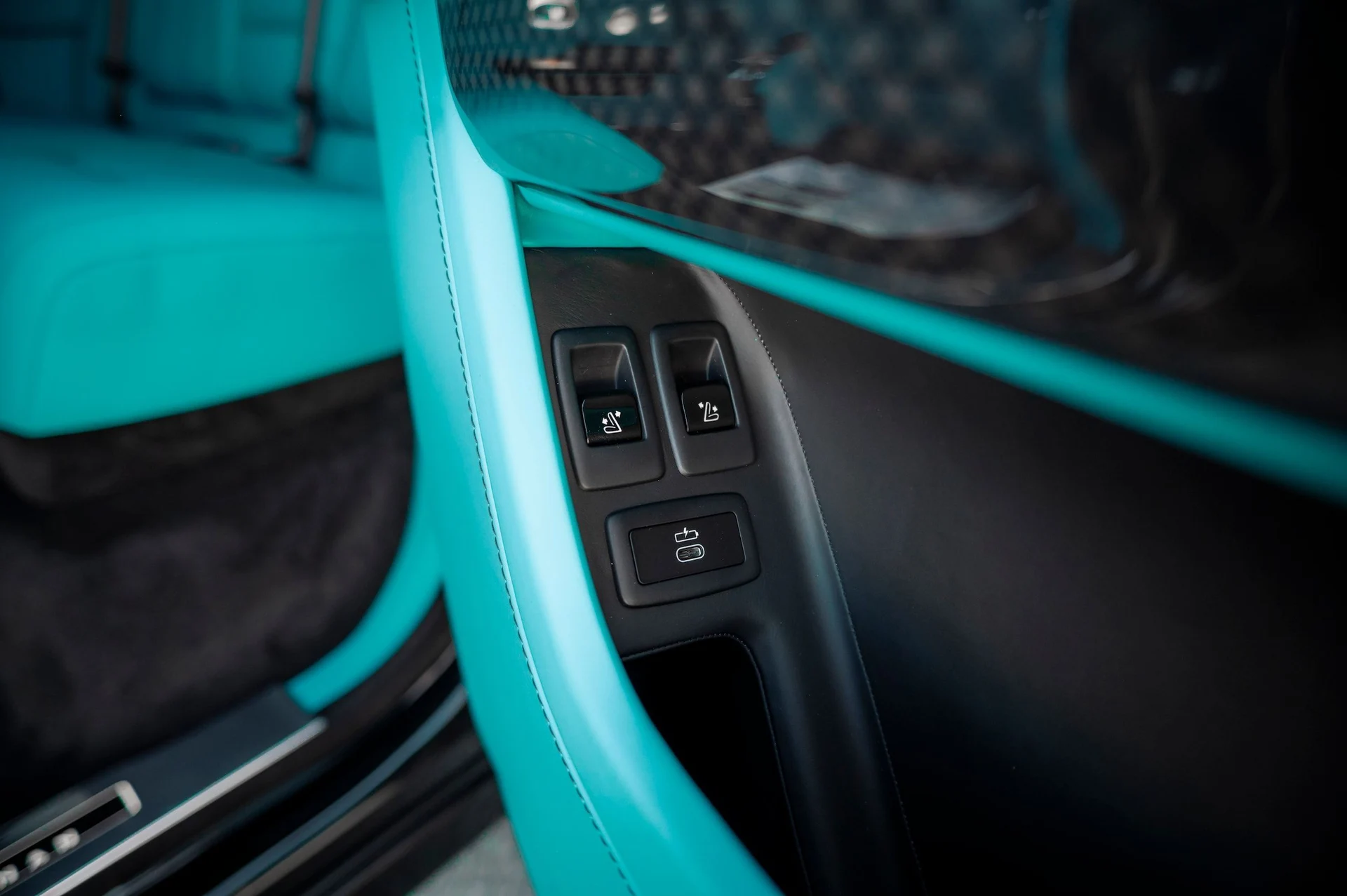 mph042_2699180912_5476e049ad1a4744af2ed5f2ebdee238_18299bcd5d