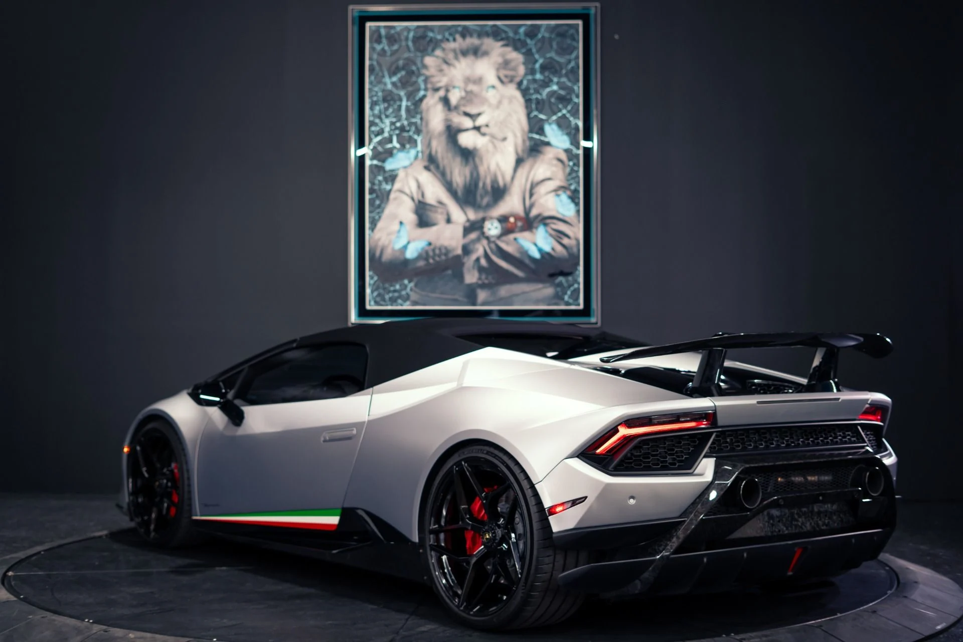 mph042_270765671_Used_2018_Lamborghini_Huracan_LP_640_4_Performante_Spyder_1782163354_0213bcd839