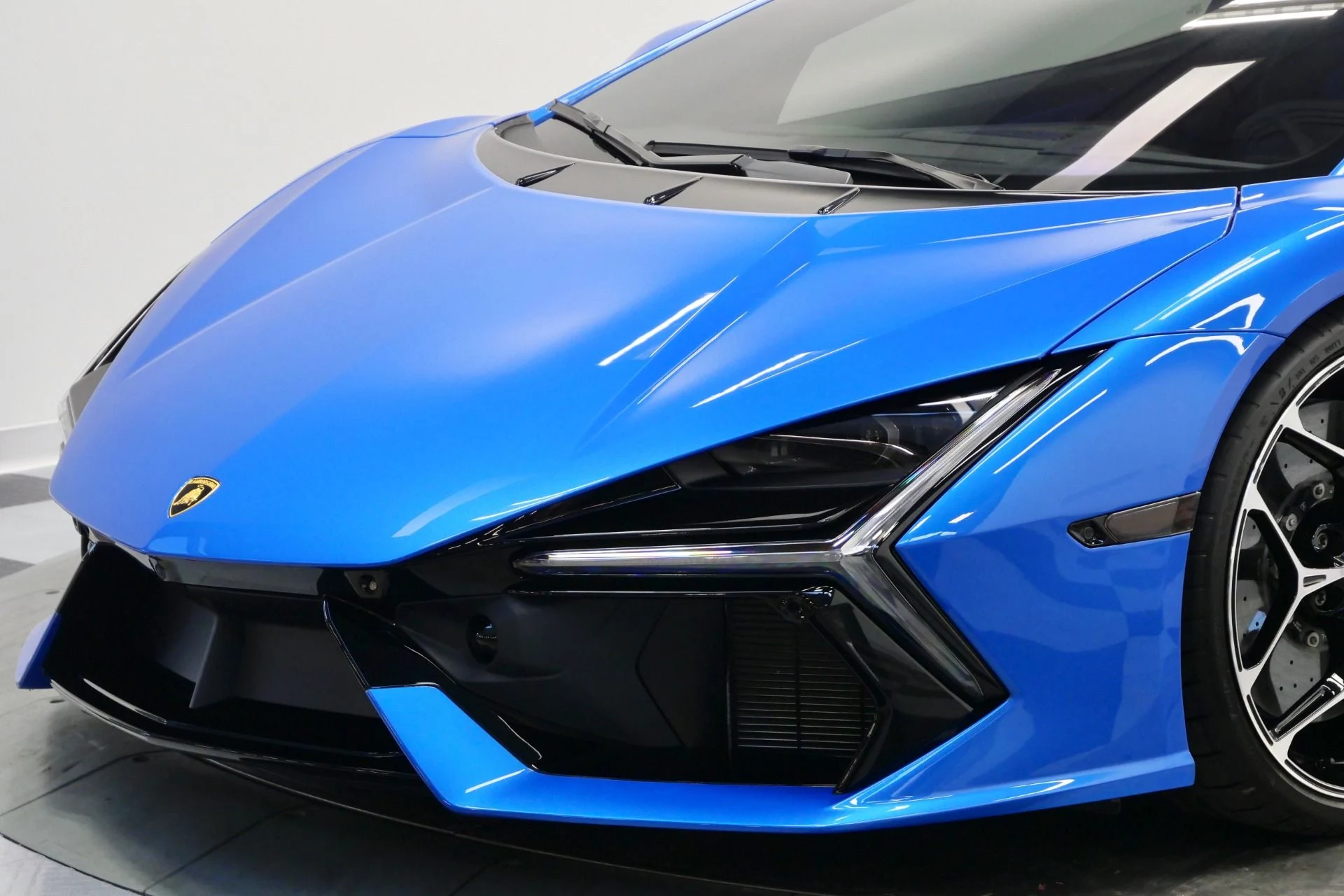 mph042_270866252_Used_2024_Lamborghini_Revuelto_974_Miles_710_K_MSRP_SPORTIVA_Corsa_Tex_Interior_1767024666_4195998776