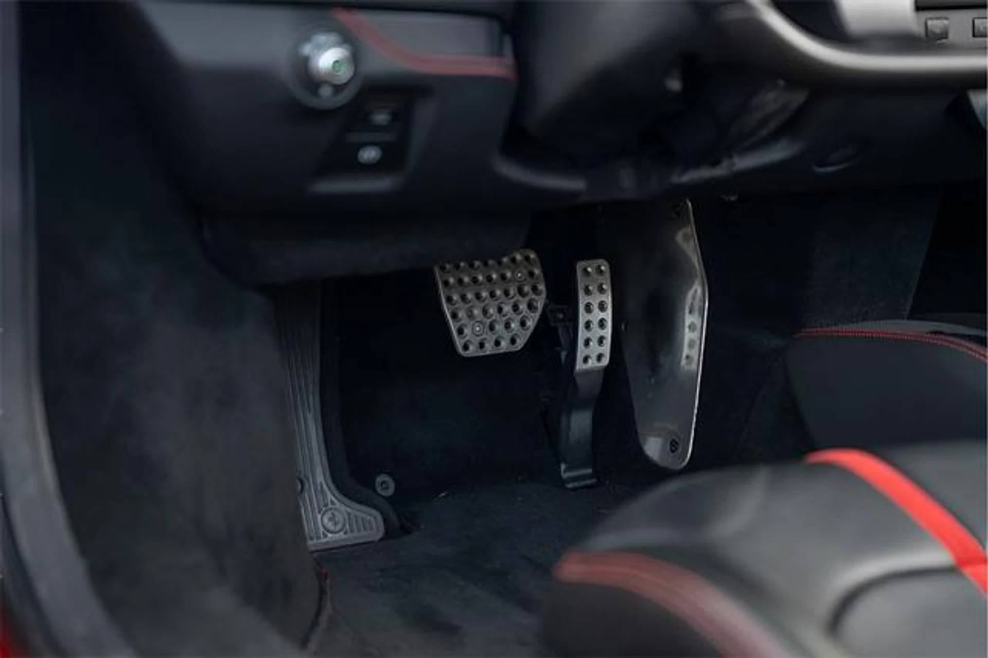 mph042_2711587558_wesx_b_Gi_Z_byx_LDC_Xg_Y_Jv_H66_J_U_92dd940e68