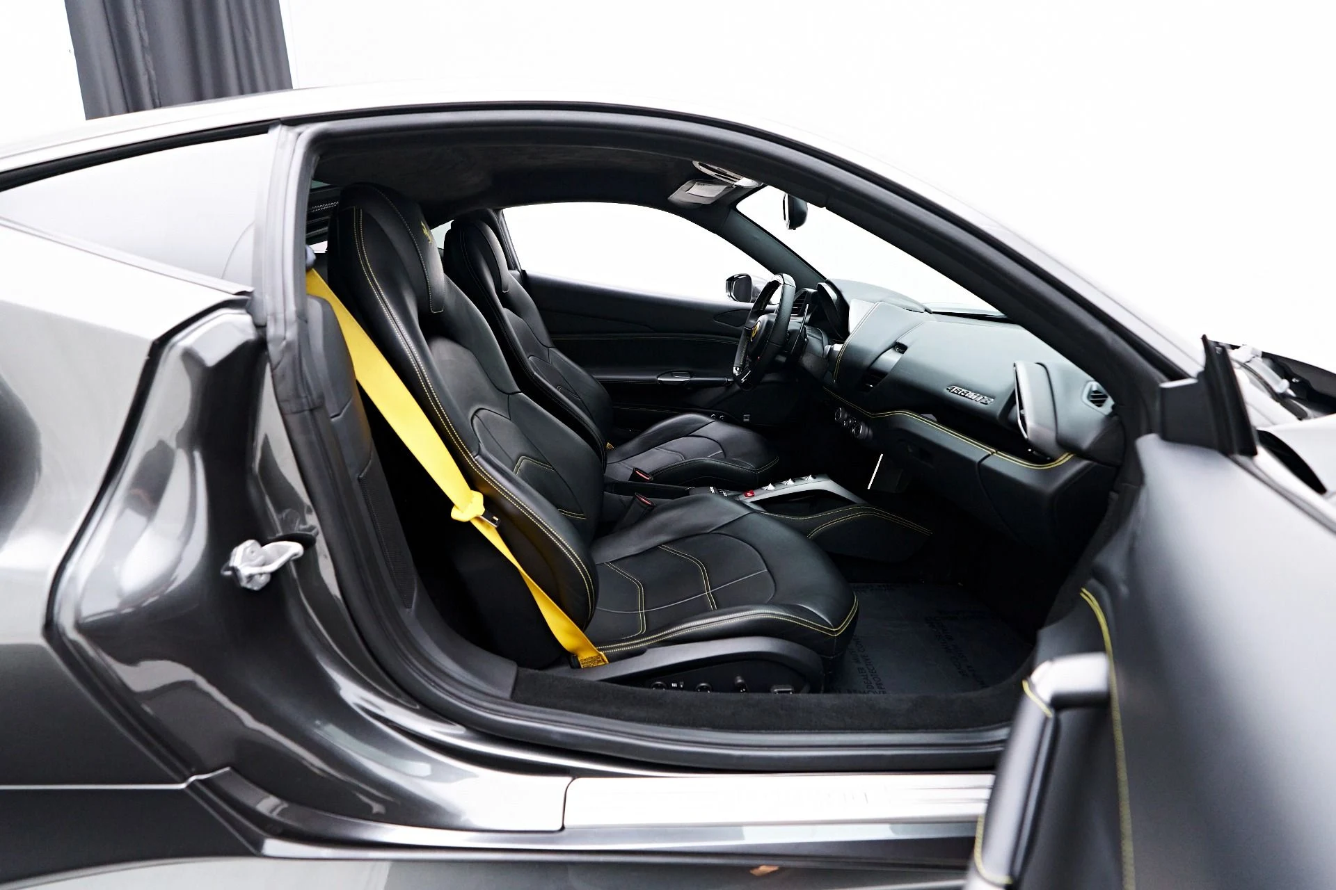 mph042_2731053790_Used_2016_Ferrari_488_GTB_Base_1755995766_7f20e2f806