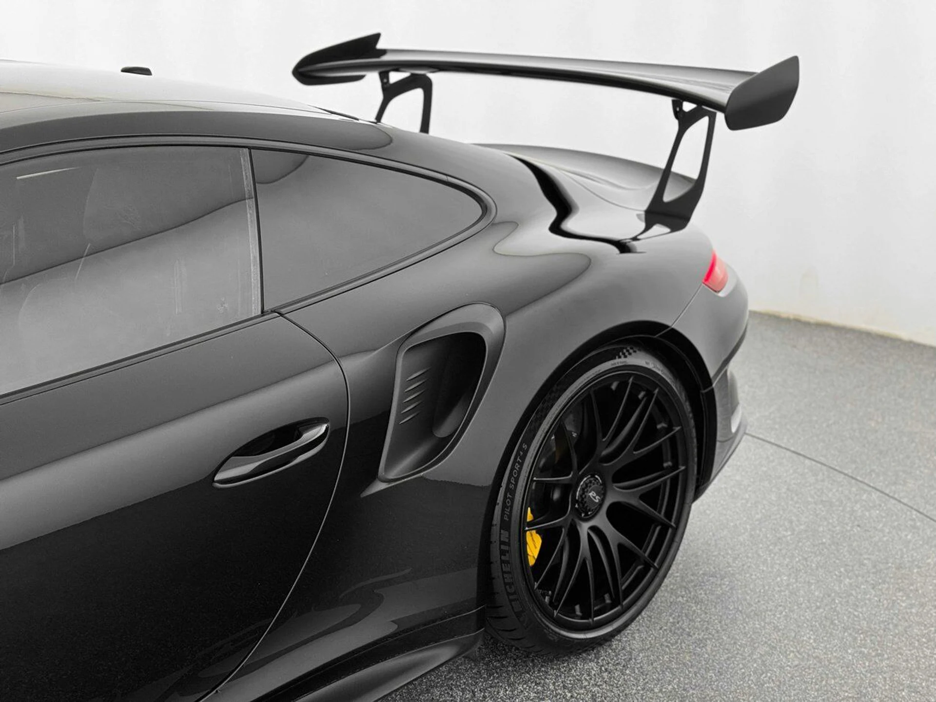 mph042_2750340620_81f3fc5f1748dc2316c684c8c79d65f4_3b9894ab25