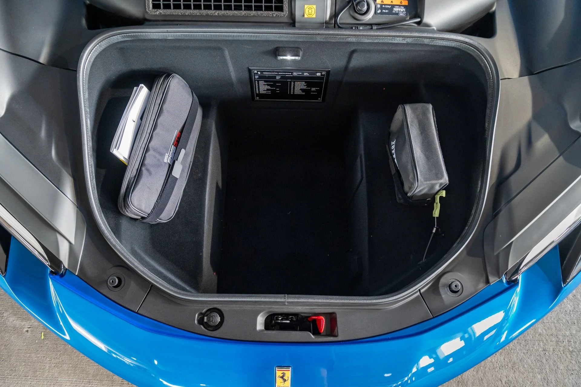 mph042_2764903_Used_2024_Ferrari_296_GTS_1761687517_9f4ac16018