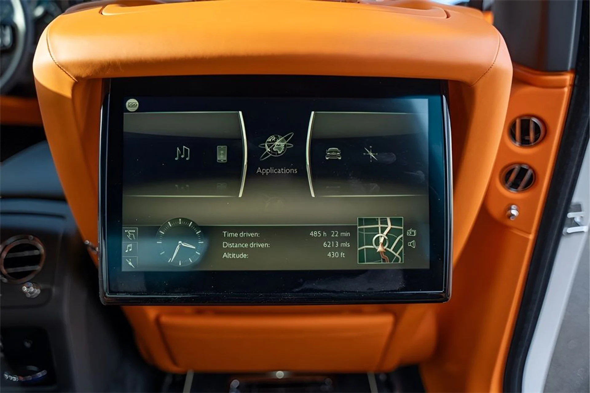 mph042_2773888437_image_44_28746ba67b