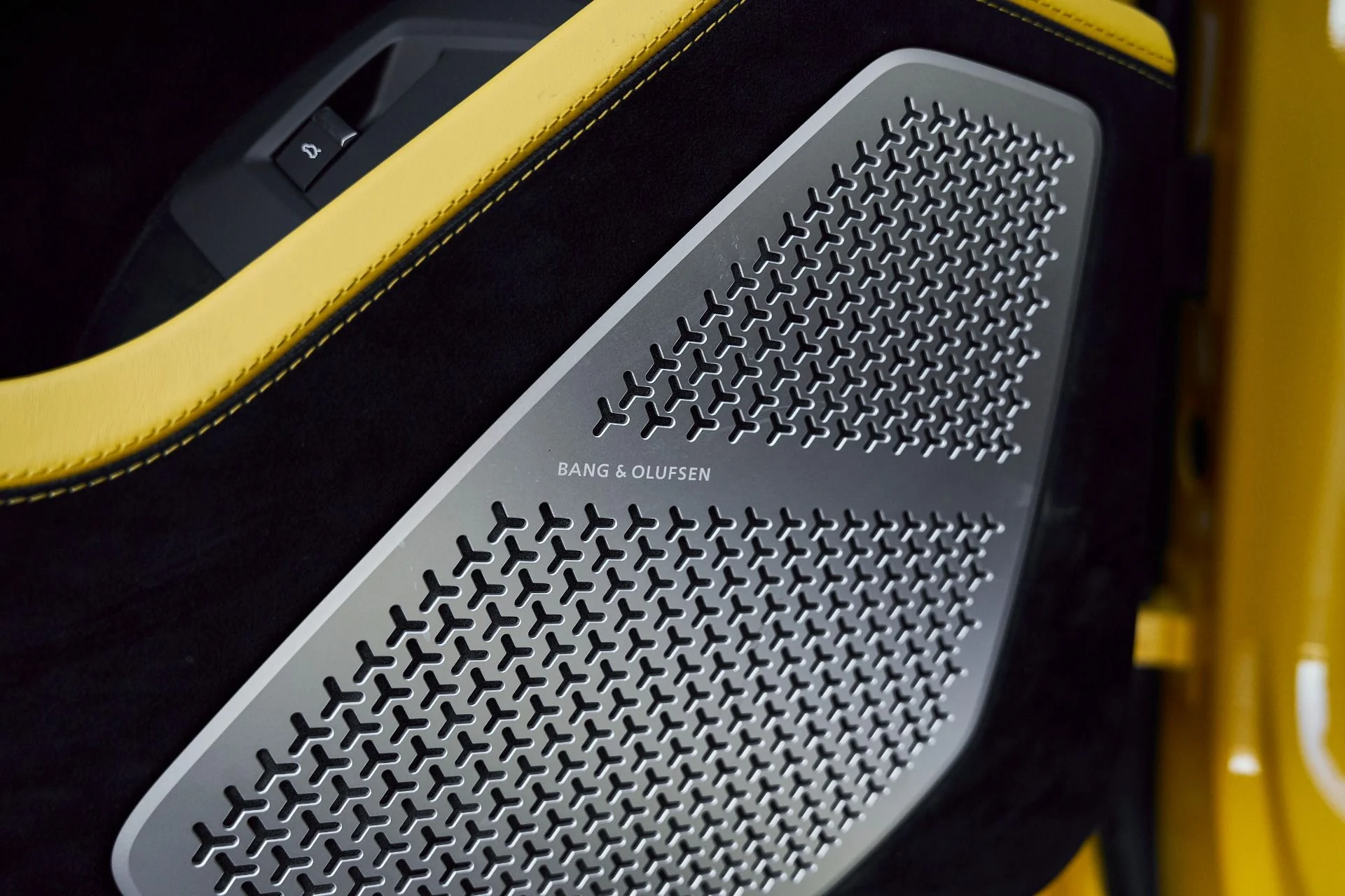 mph042_2791471162_Used_2024_Lamborghini_Urus_Performante_1768011608_45ff96027d