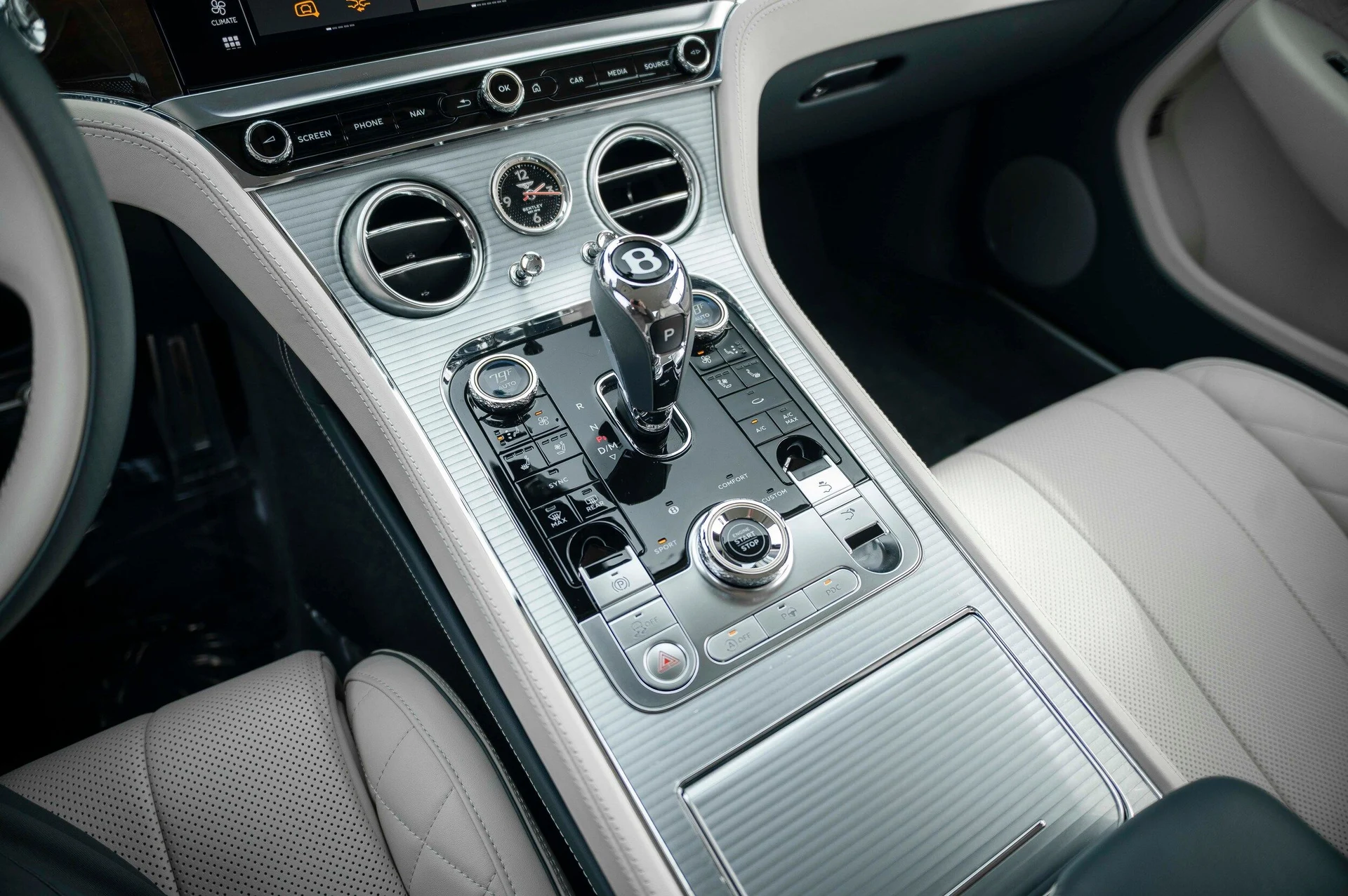 mph042_2797232222_b093157627a44b498ca285329a8efdae_08653c6706