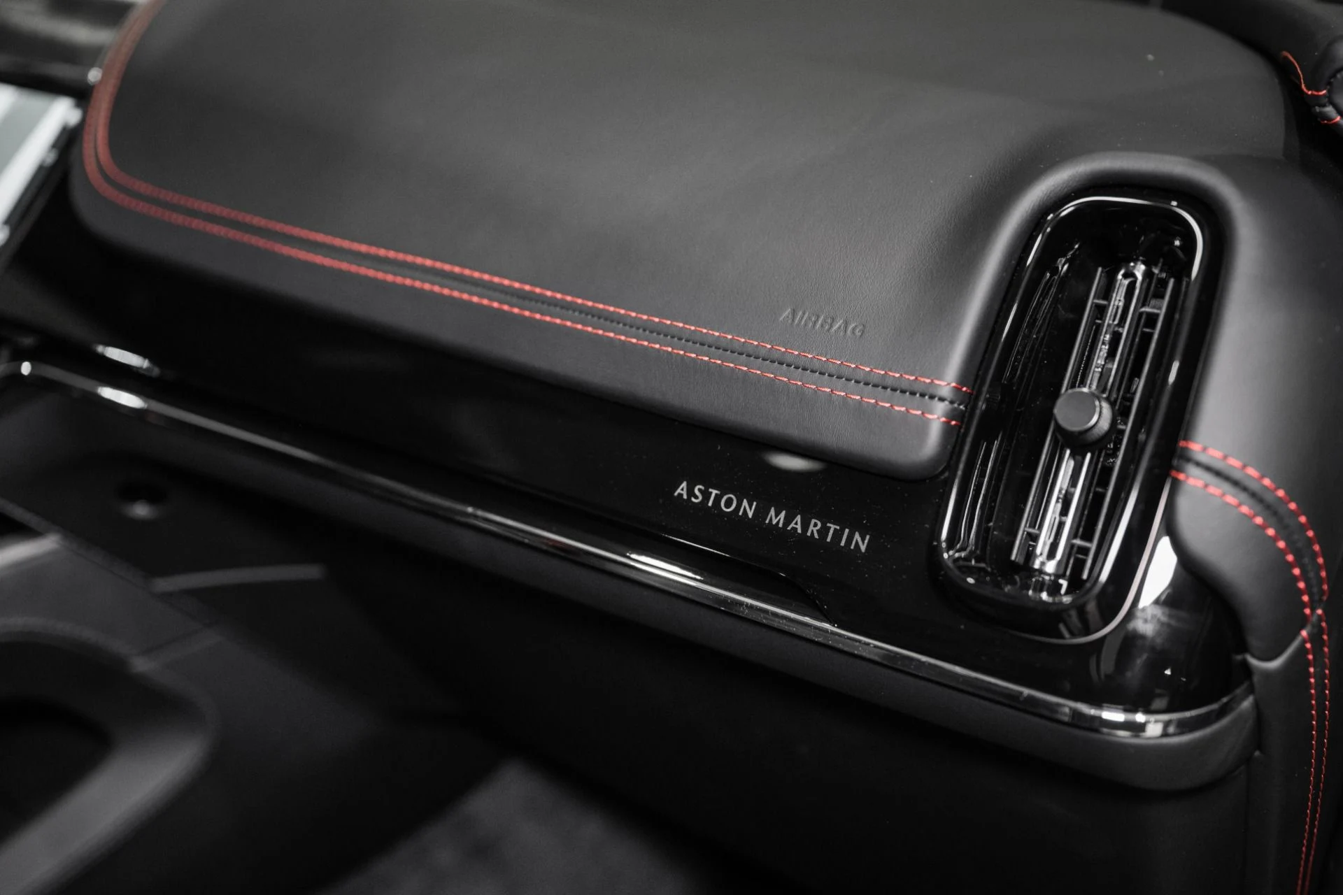 mph042_2797265504_New_2026_Aston_Martin_DBX_S_1765985660_81c212e759