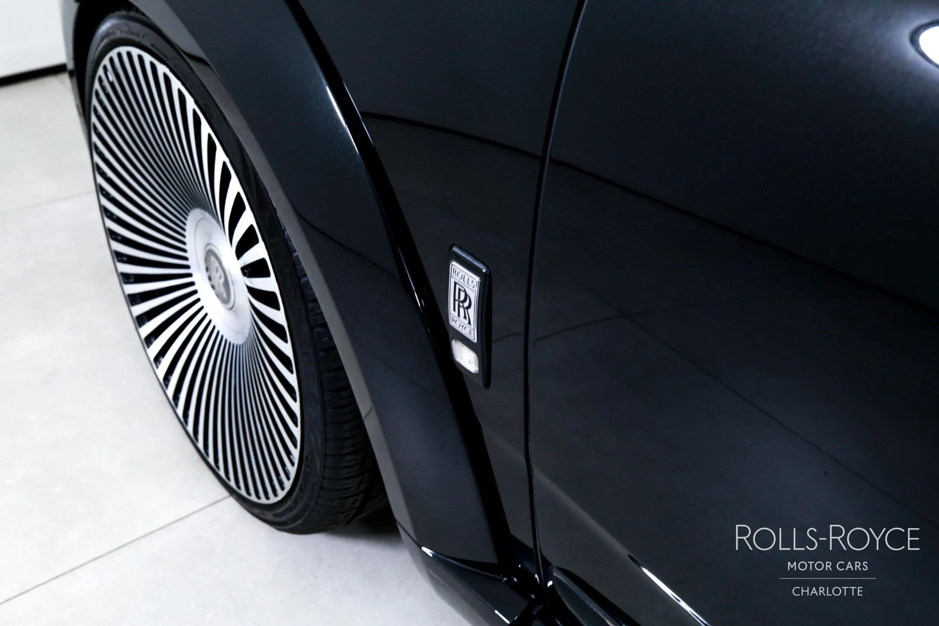 mph042_2799704761_Used_2022_Rolls_Royce_Cullinan_1769449841_6024c78125