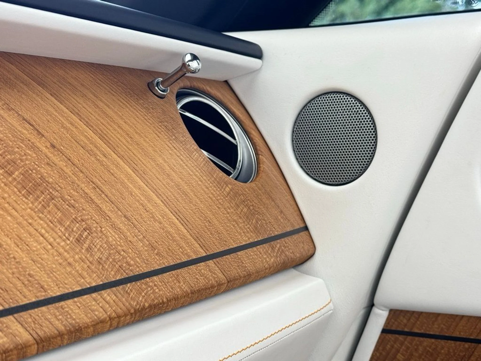 mph042_2804133970_hyoraapwdgxsvly1wye204vi2jec_1baaba8c67