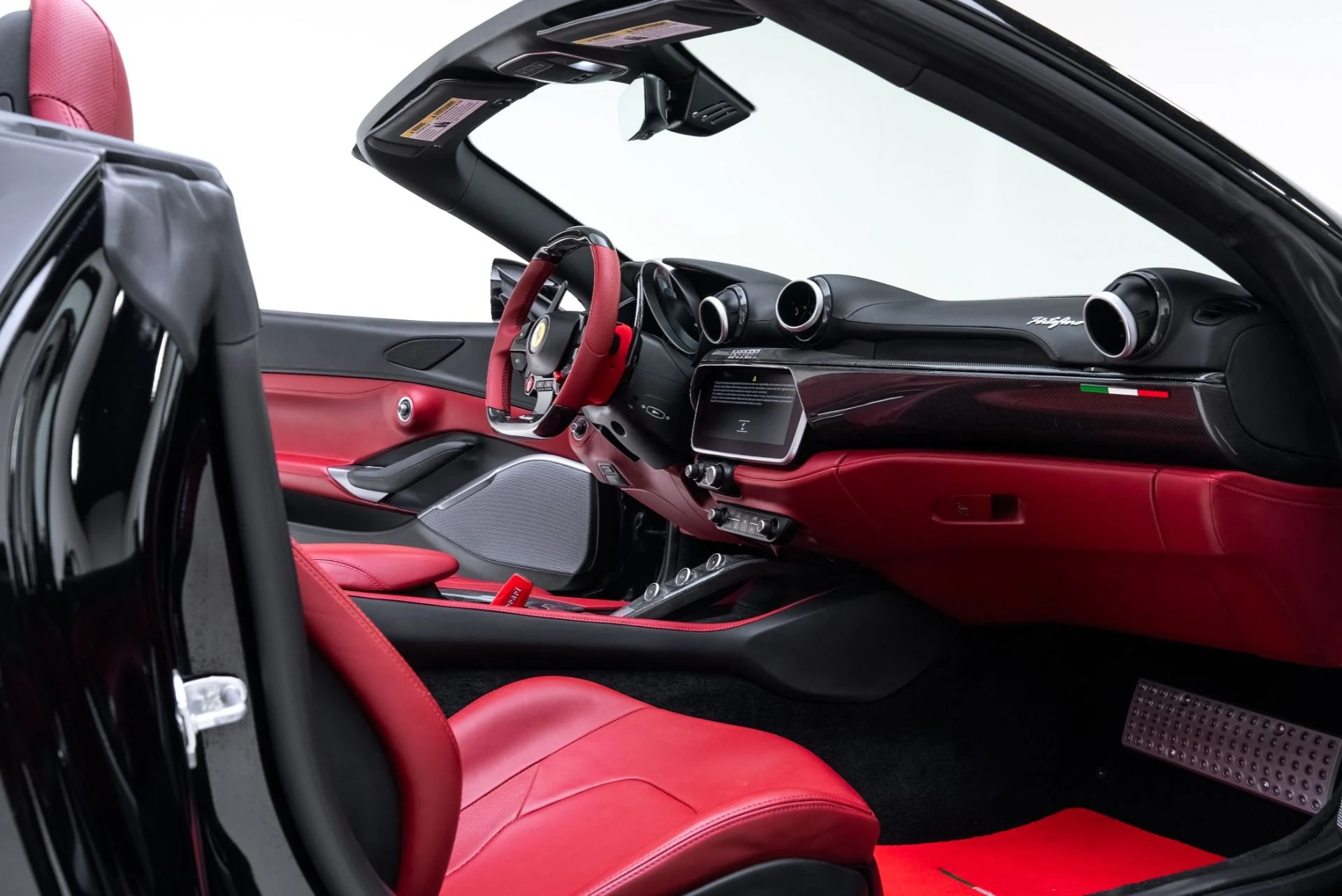 mph042_2804643447_Used_2019_Ferrari_Portofino_1773084176_5018455888
