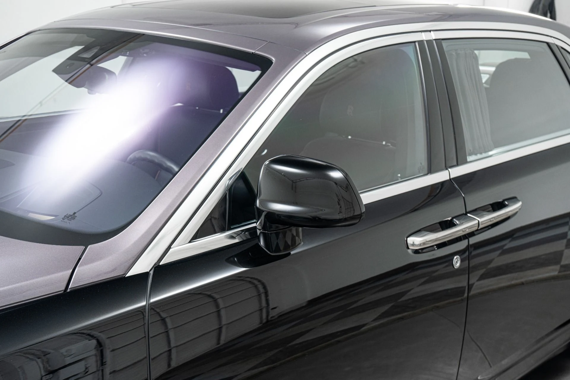 mph042_2809300232_Used_2017_Rolls_Royce_Ghost_Extended_Wheelbase_393_K_MSRP_Two_Tone_Paint_Rear_Chiller_1774532559_94fc647fb2