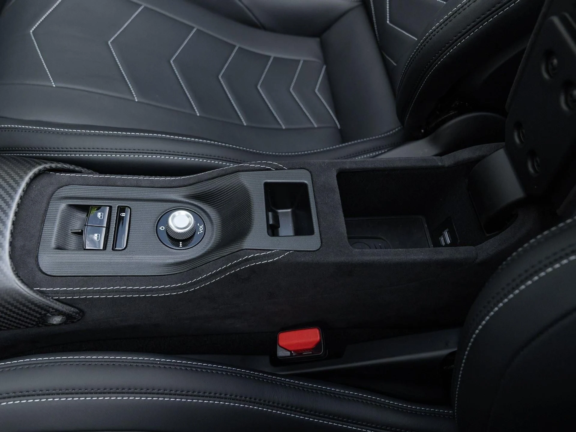 mph042_2822329423_Used_2023_Maserati_MC_20_Cielo_1773864345_b68eda323f