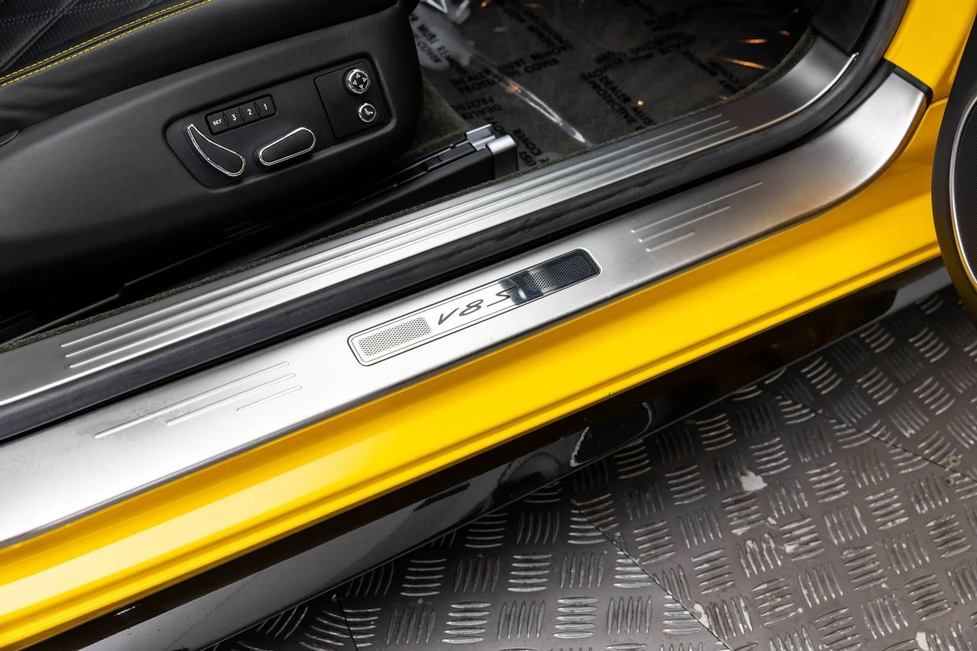 mph042_2836926321_43_8e89880eb1