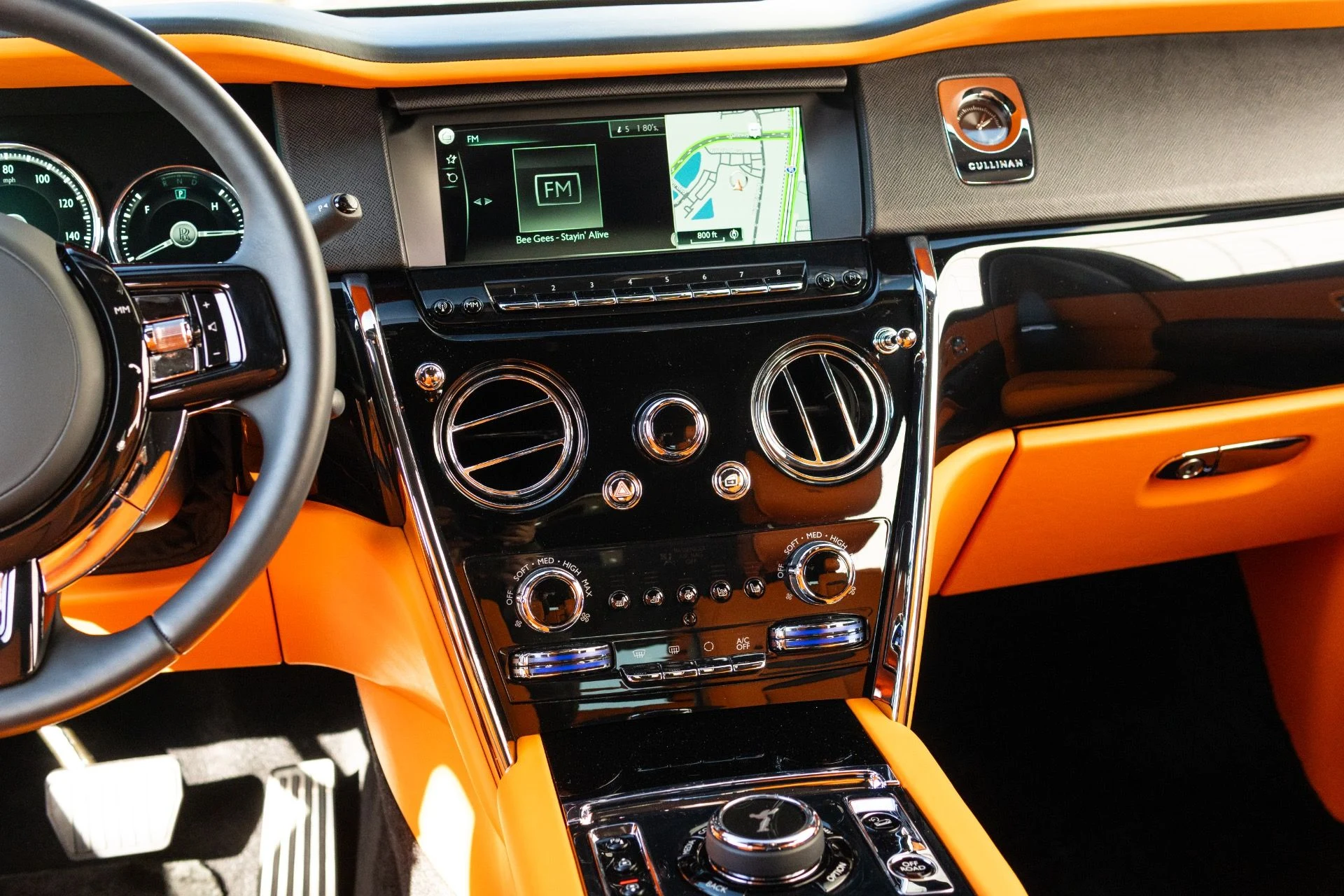 mph042_2842478526_Used_2019_Rolls_Royce_Cullinan_1769627245_dd6d1fa4c1