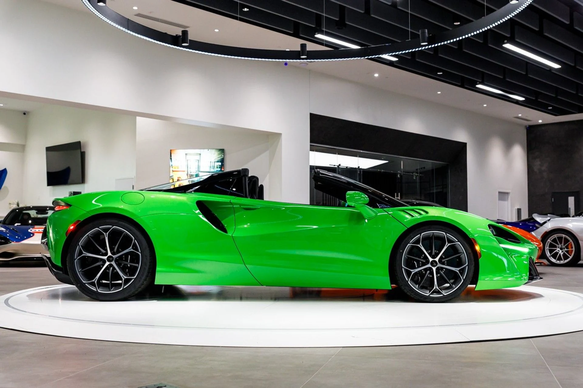 mph042_2843326287_647_p43_l_af505c67da