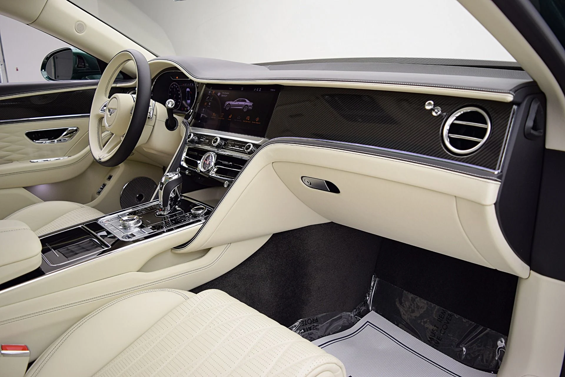 mph042_2846073548_Used_2022_Bentley_Flying_Spur_V8_37ed510b35