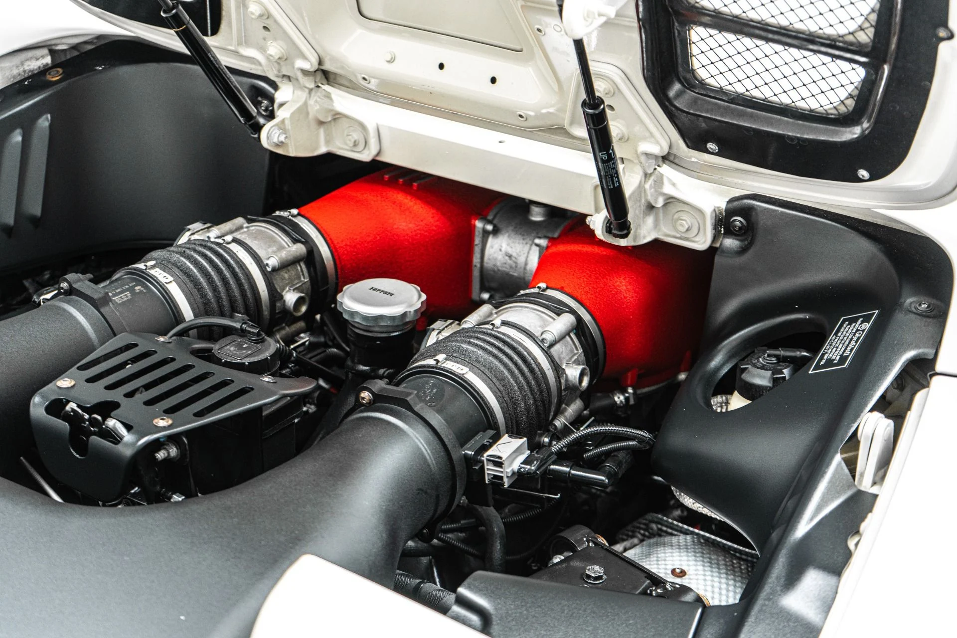 mph042_2848947559_Used_2014_Ferrari_458_Spider_1788900825_0f99da674d