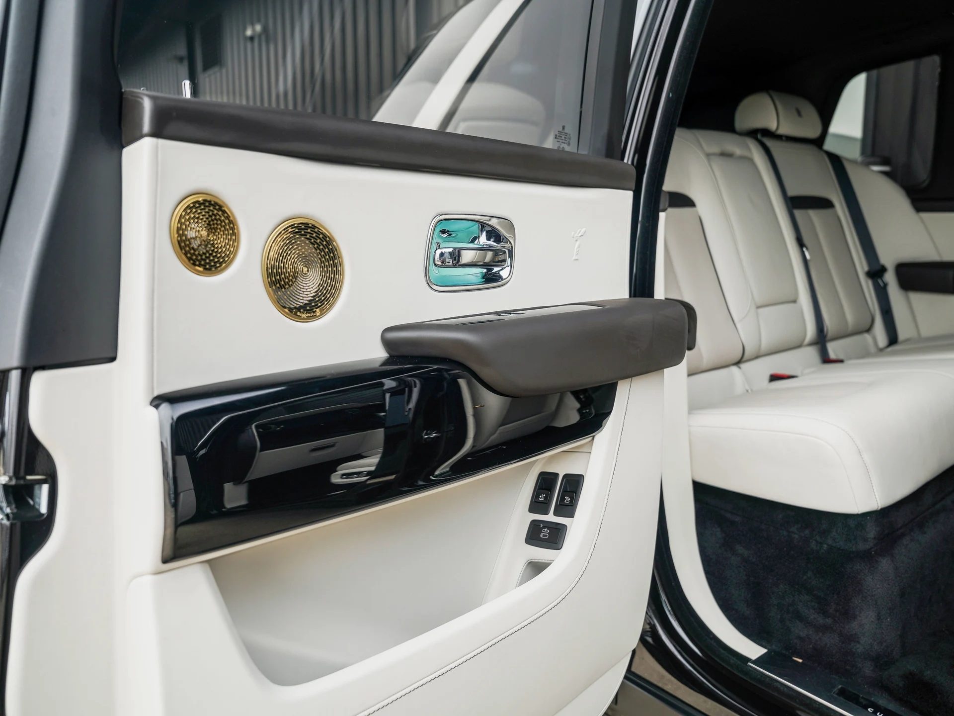 mph042_2850022927_43_ddd8a09d6a