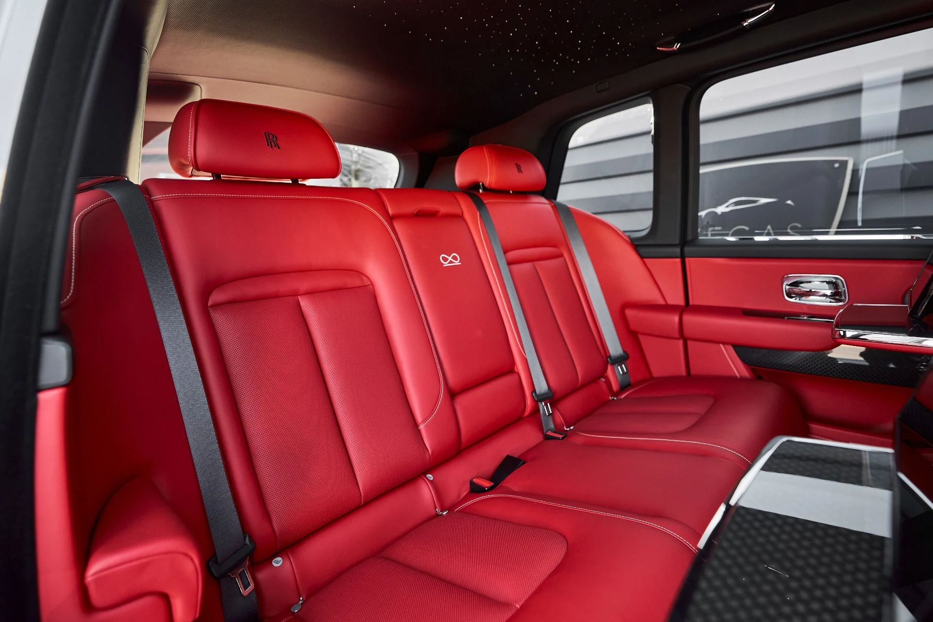 mph042_2853575239_Used_2025_Rolls_Royce_Cullinan_Black_Badge_1763084601_af1c039a51