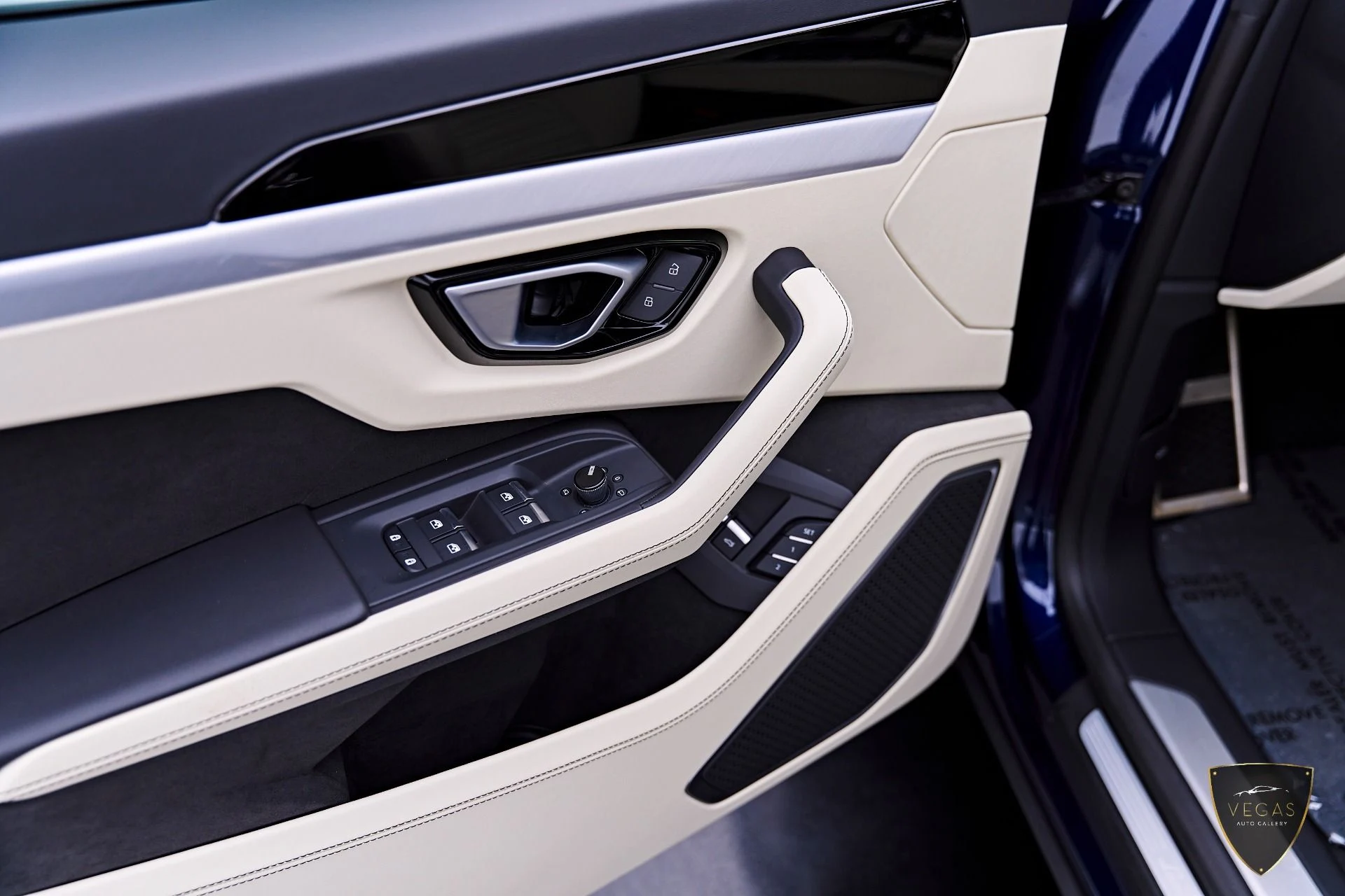mph042_2853973131_Used_2026_Lamborghini_Urus_SE_1783419683_8476617d2d