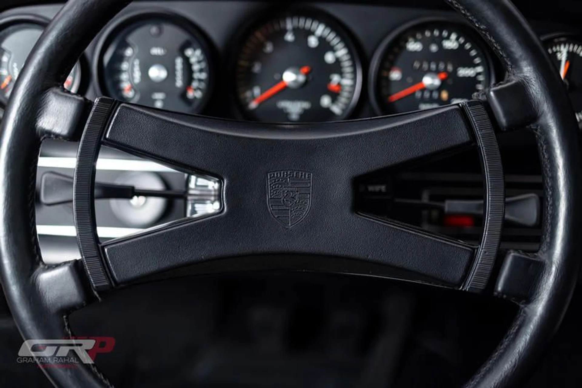 mph042_2861553816_7_E032_F32_4_C7_F_4_ED_2_806_D_CC_41_FD_0814_A8_a85fdedee7