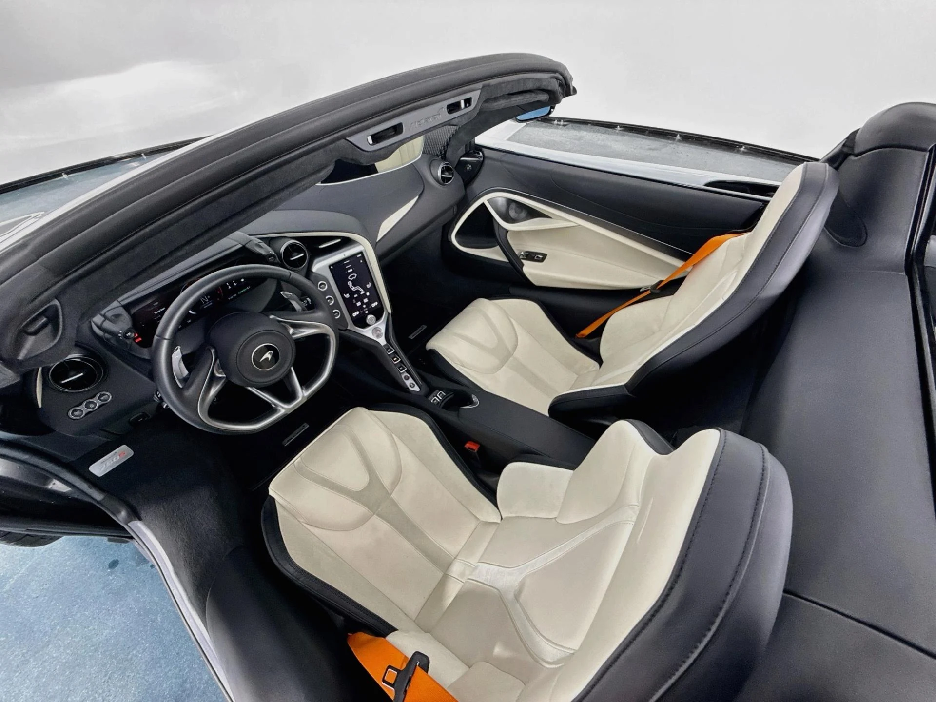 mph042_2868118215_Used_2024_Mc_Laren_750_S_Spider_1788340241_5d2d7bfcac