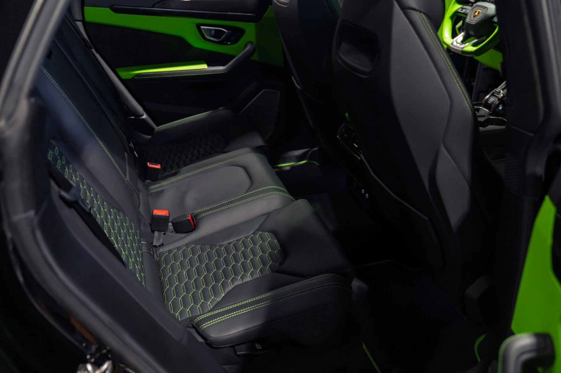mph042_2868200742_Used_2022_Lamborghini_Urus_FULL_CARBON_EXTERIOR_MASSIVE_MSRP_1786214516_58ed398393