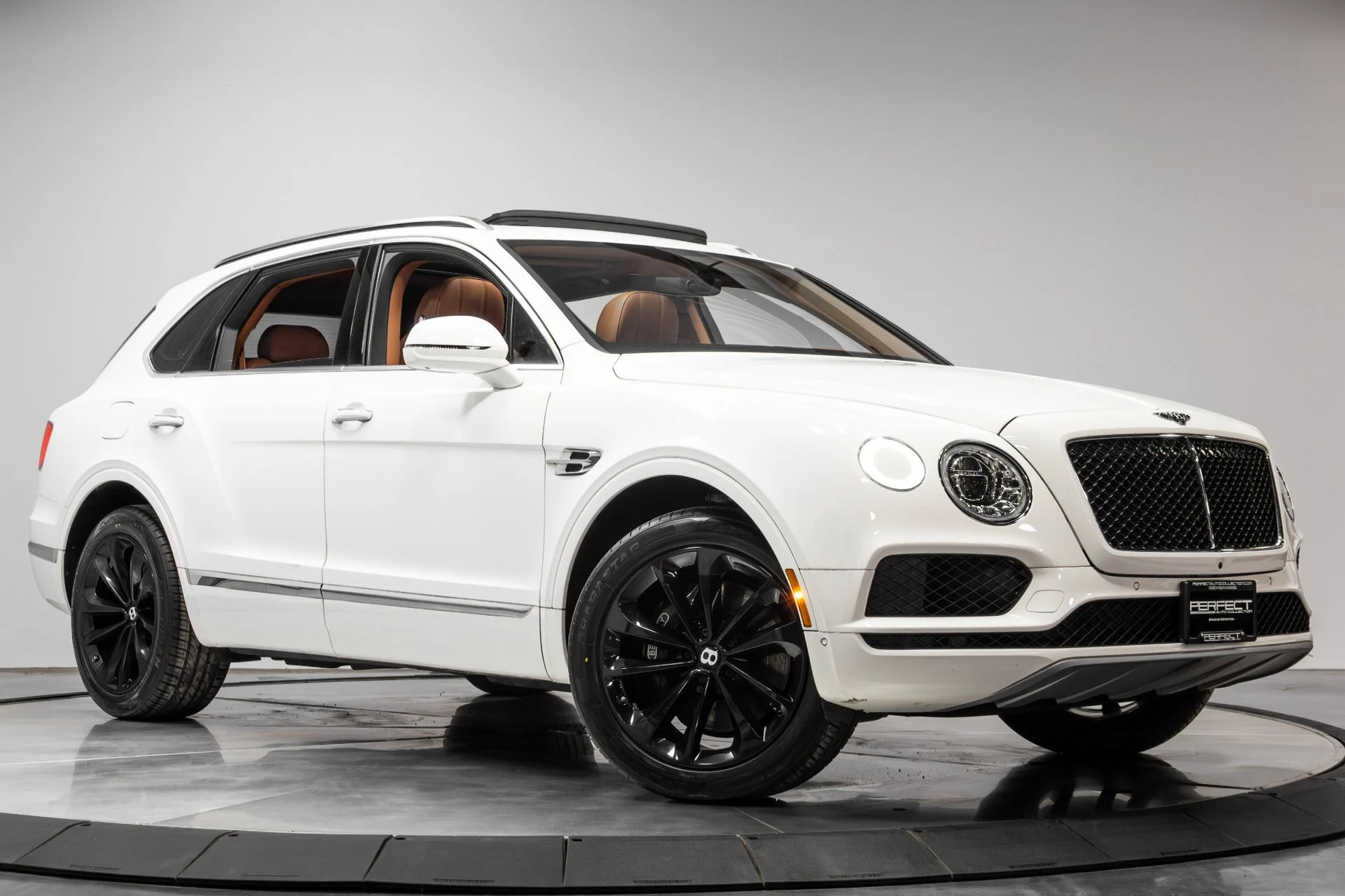 mph042_2875830164_Used_2019_Bentley_Bentayga_V8_1771459975_e11be341ba