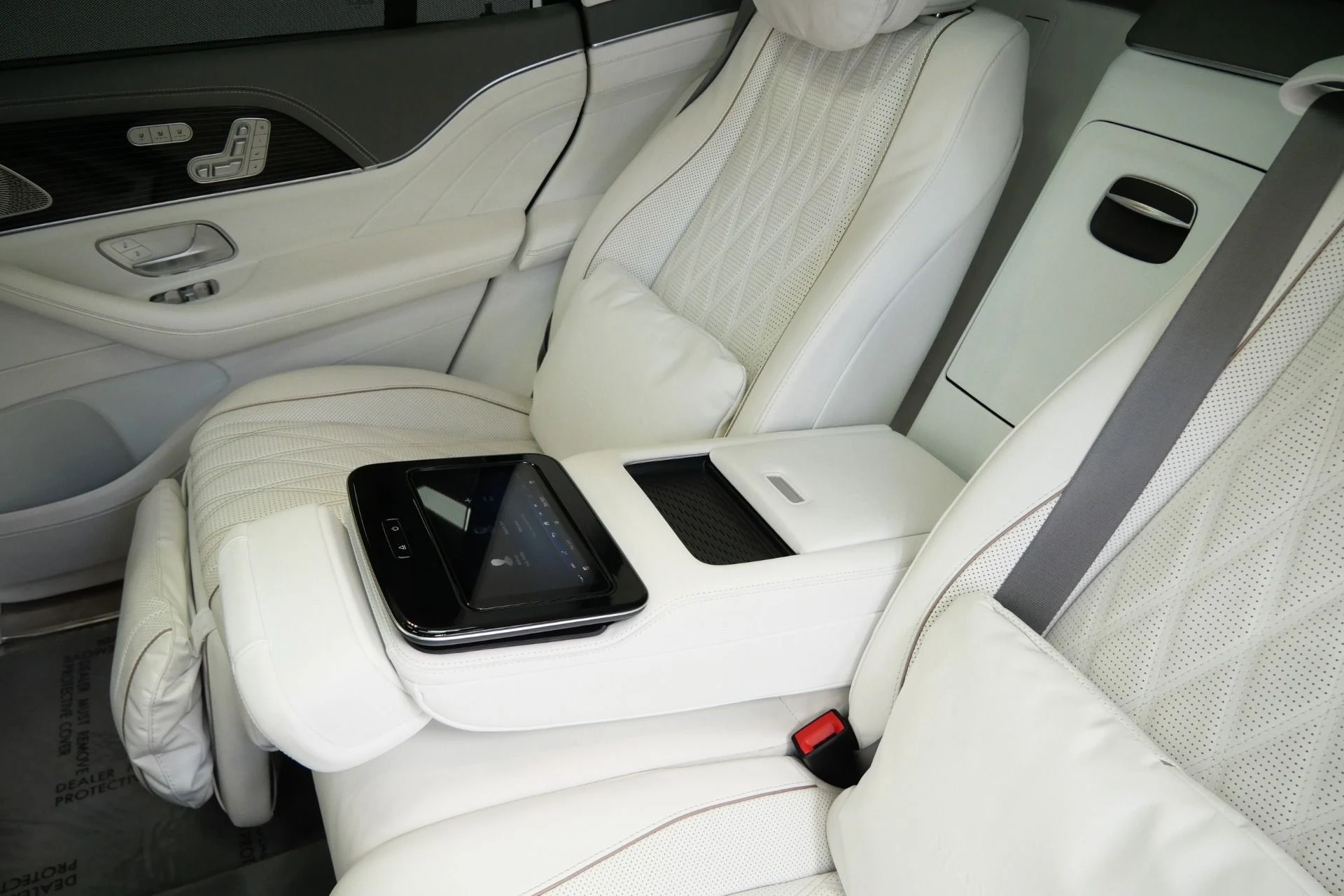 mph042_2877576140_Used_2024_Mercedes_Benz_Maybach_GLS_600_4_MATIC_Factory_Two_Tone_paint_Polished_Wheels_Loaded_1774374618_0393f5ae0a