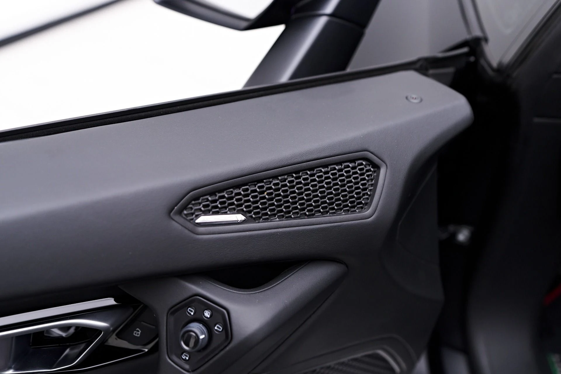 mph042_2885814442_Used_2020_Lamborghini_Huracan_EVO_Base_1755655914_360b19cf22