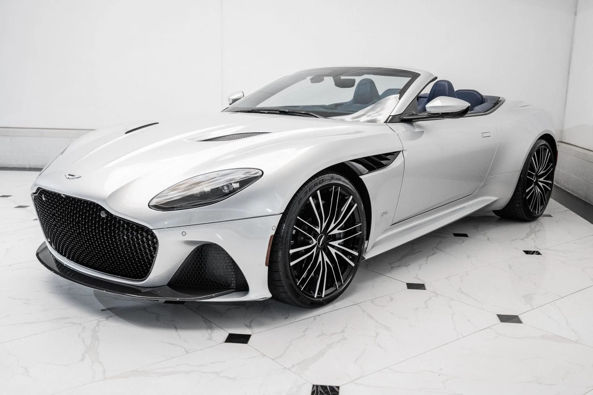 mph042_2887156865_Used_2020_Aston_Martin_DBS_Superleggera_1753546861_cc63facaac