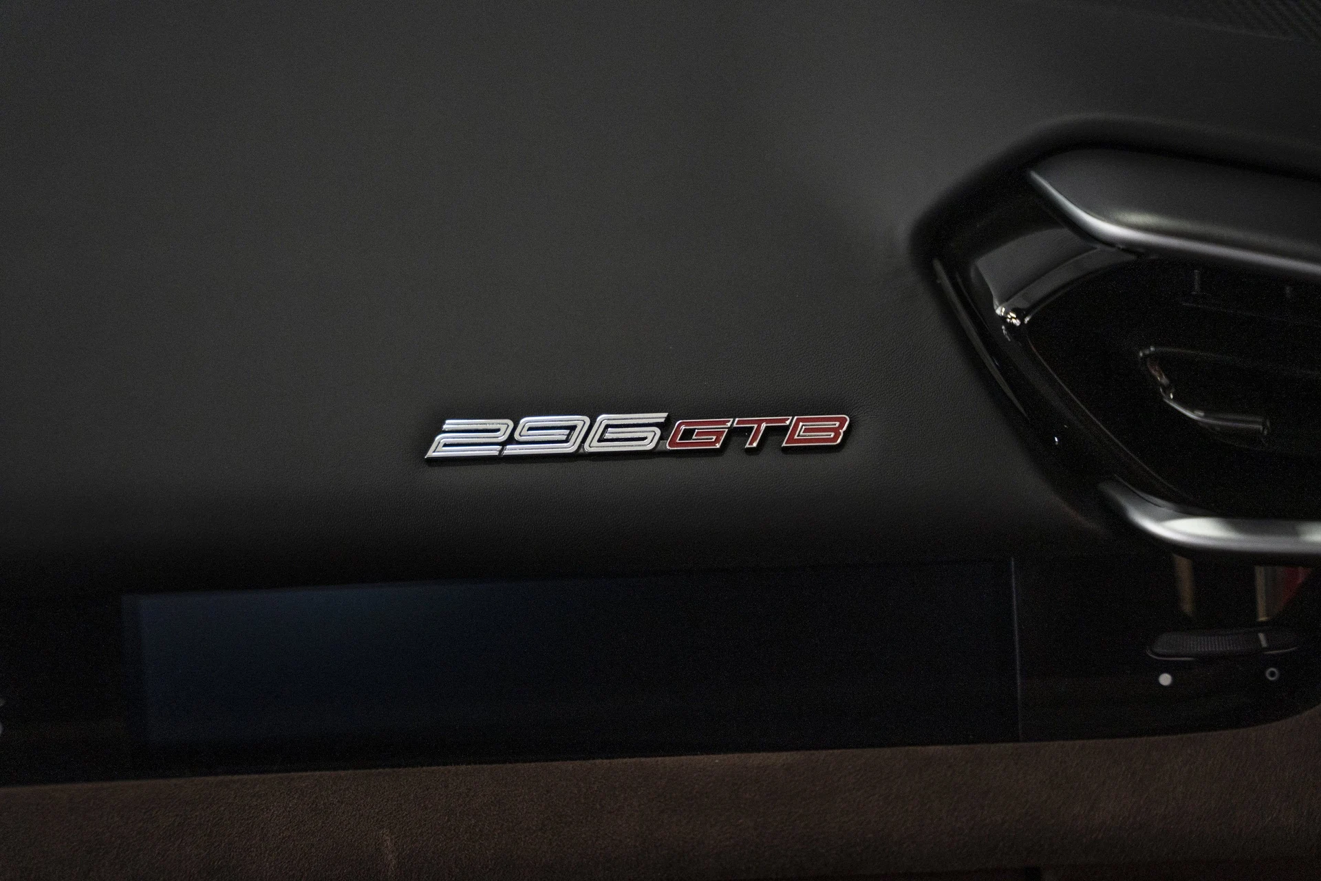 mph042_2891395448_aa2f4c3aa4a8494db02484b8cba6e5fe_9eb76722a6