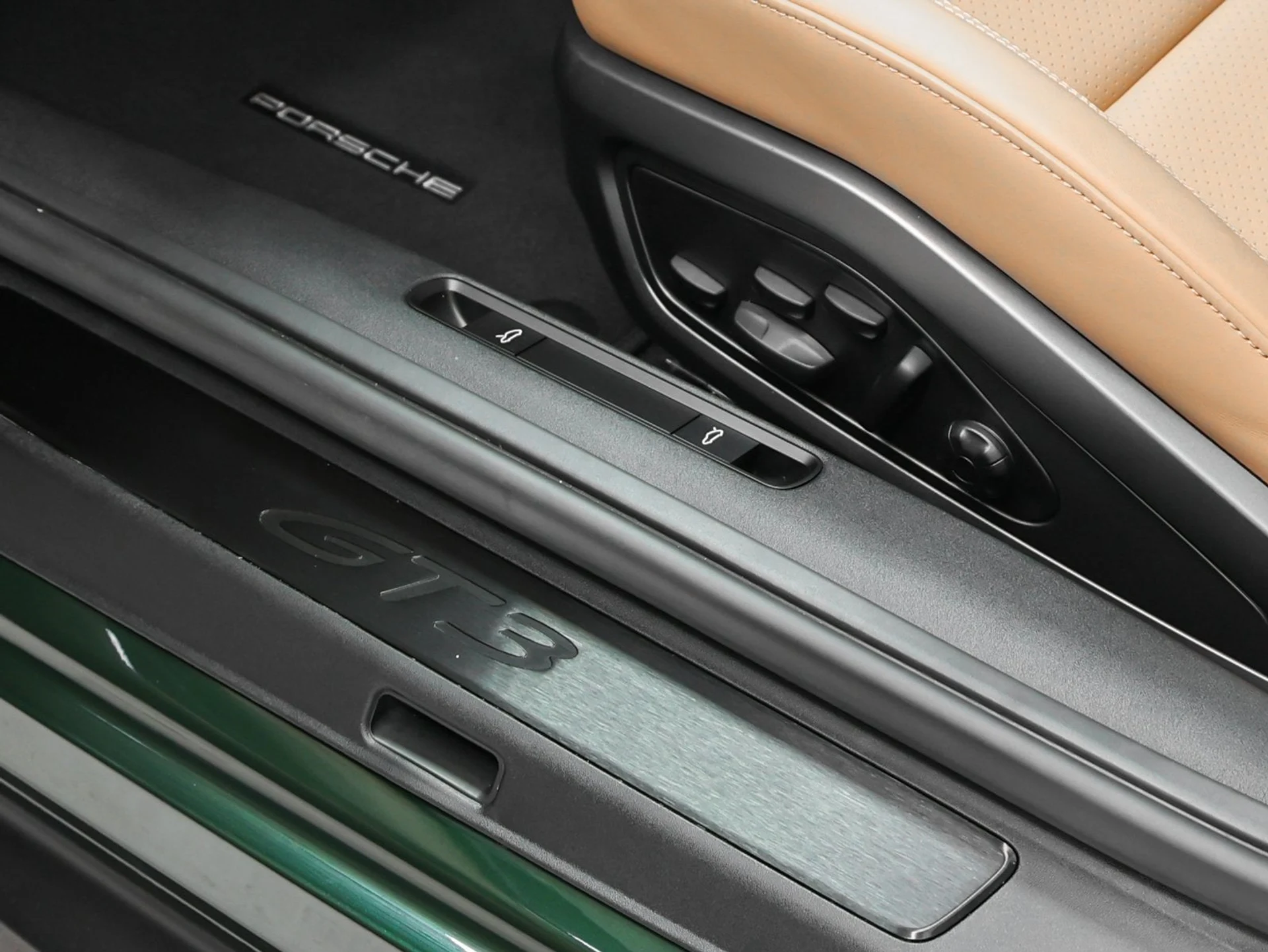 mph042_2894739908_43_cb438e494d