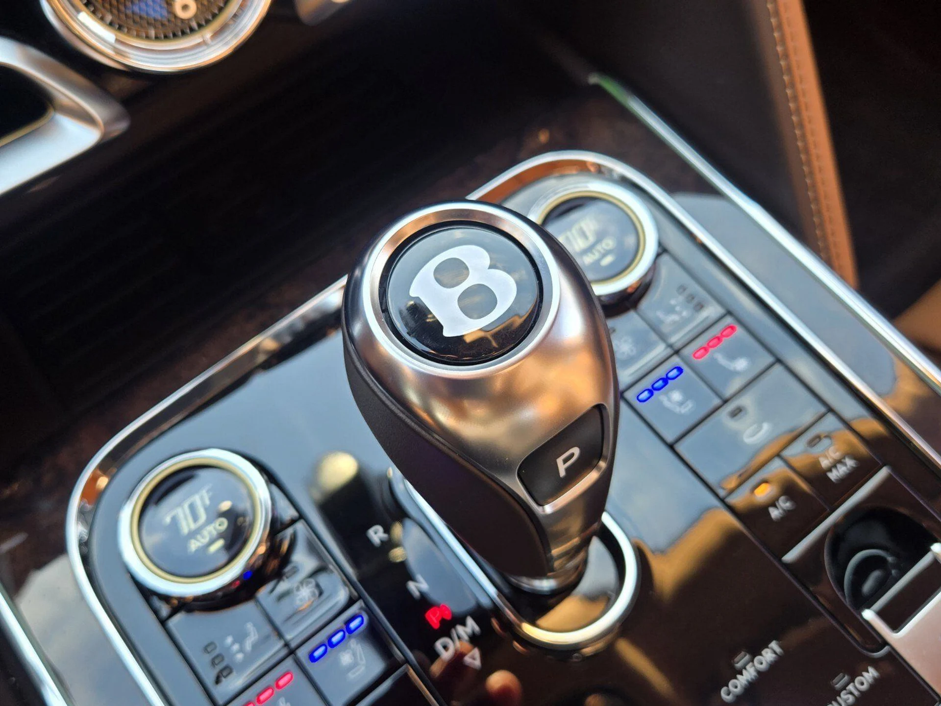 mph042_2942765375_6be3aeffed8f4fbd976b1bd7cf001ddex_e6a311a645