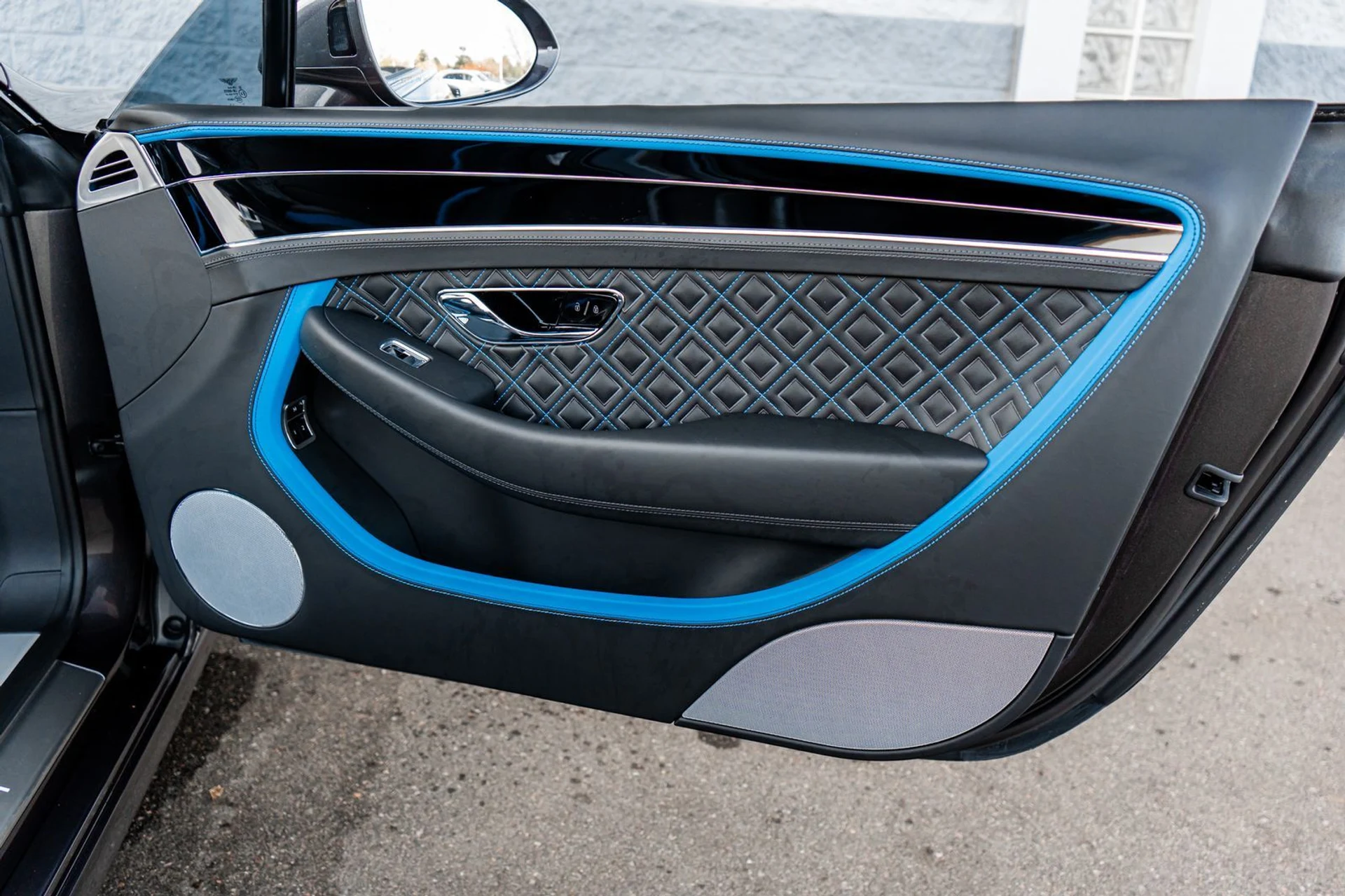 mph042_2943435876_0c59b017_18ca_49df_a872_6392864ff69c_f530bc3549