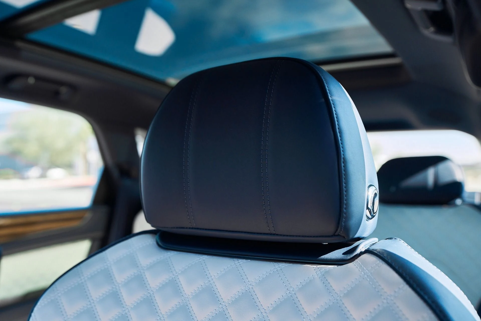 mph042_2943607136_Used_2021_Bentley_Bentayga_V8_1764209033_606c8cb599