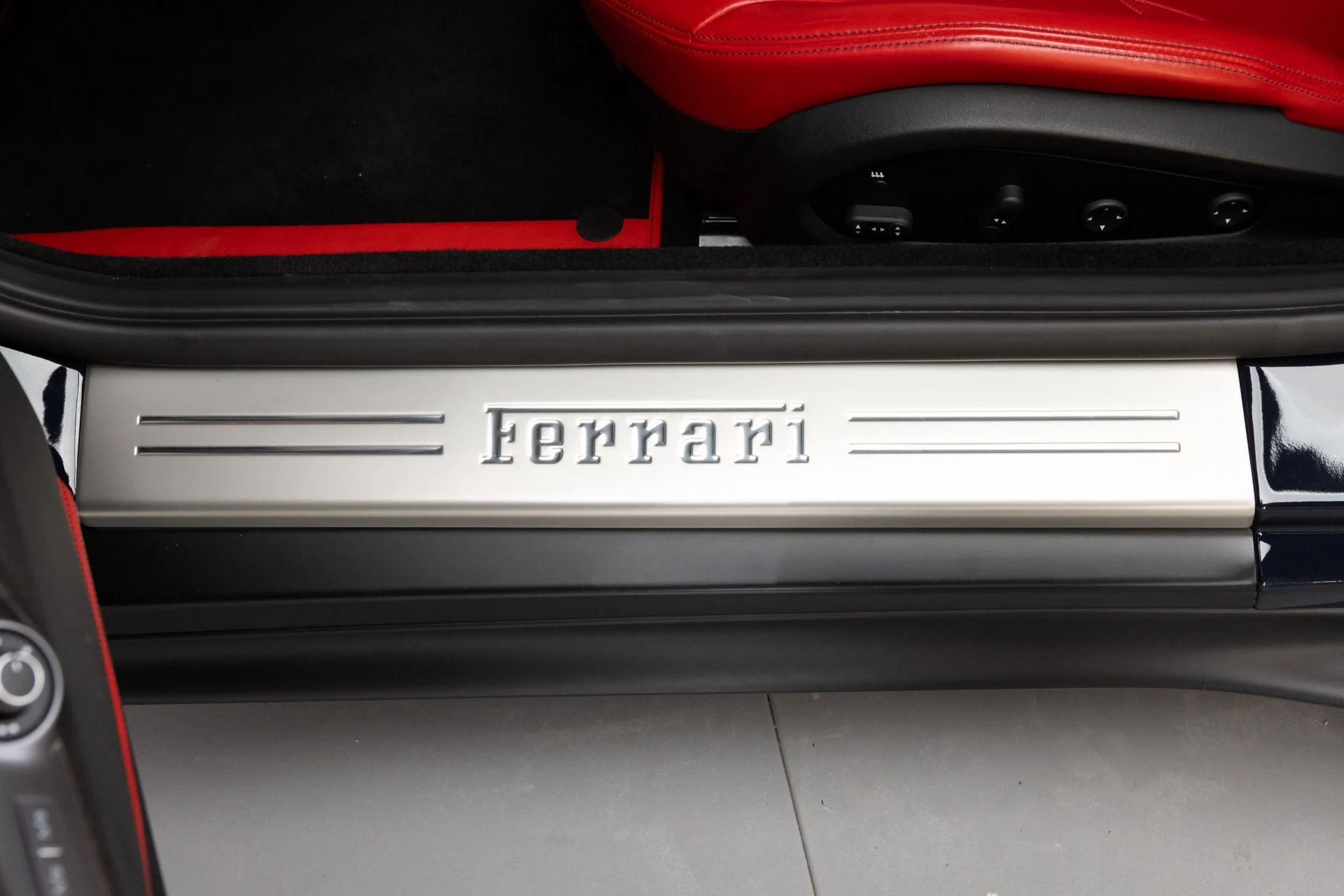 mph042_2947083608_Used_2020_Ferrari_812_Superfast_1779459079_733402b386