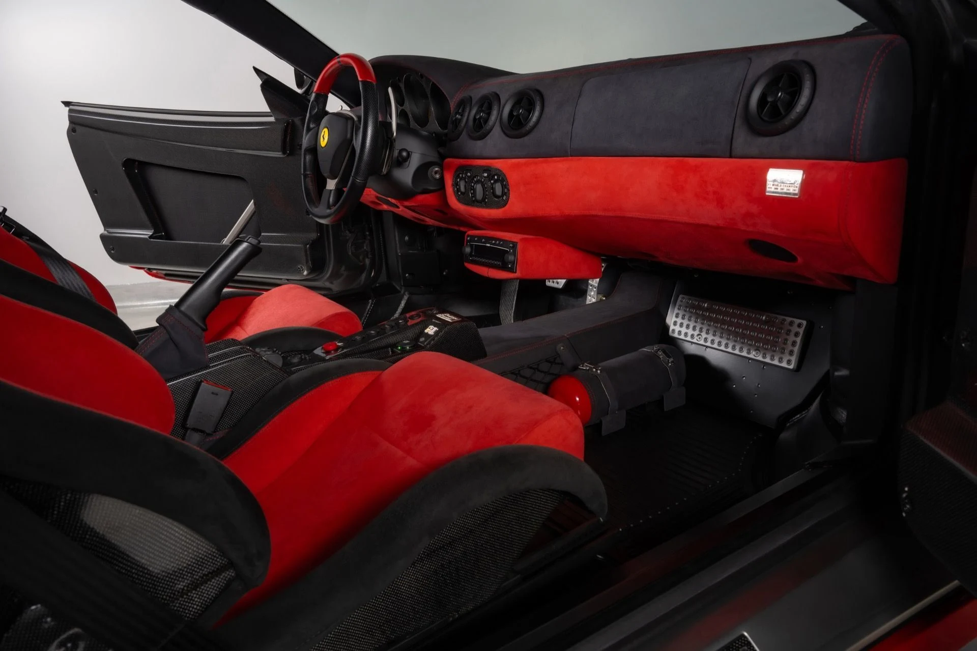 mph042_2950457232_10842_p43_l_60486c51eb