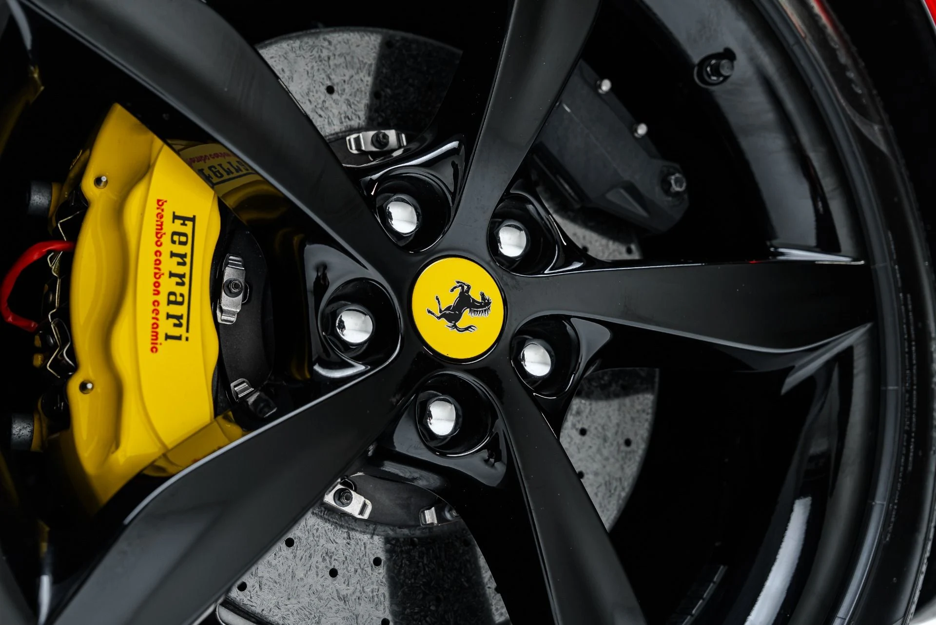 mph042_2964086475_Used_2023_Ferrari_Portofino_M_1792006343_005f31cec3