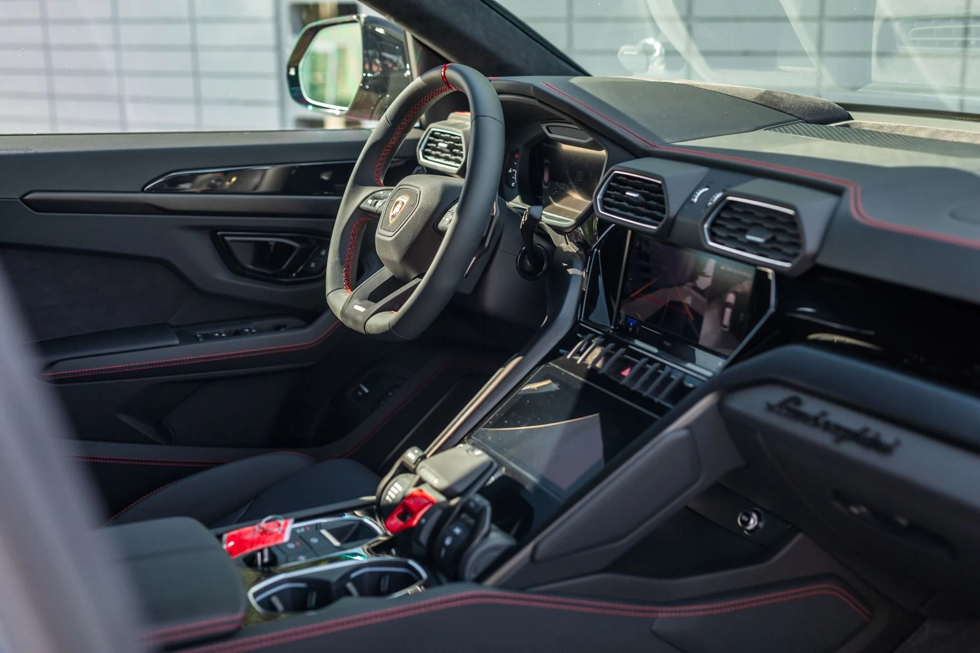 mph042_2991673320_Used_2023_Lamborghini_Urus_S_1764103574_44e44ee7a8