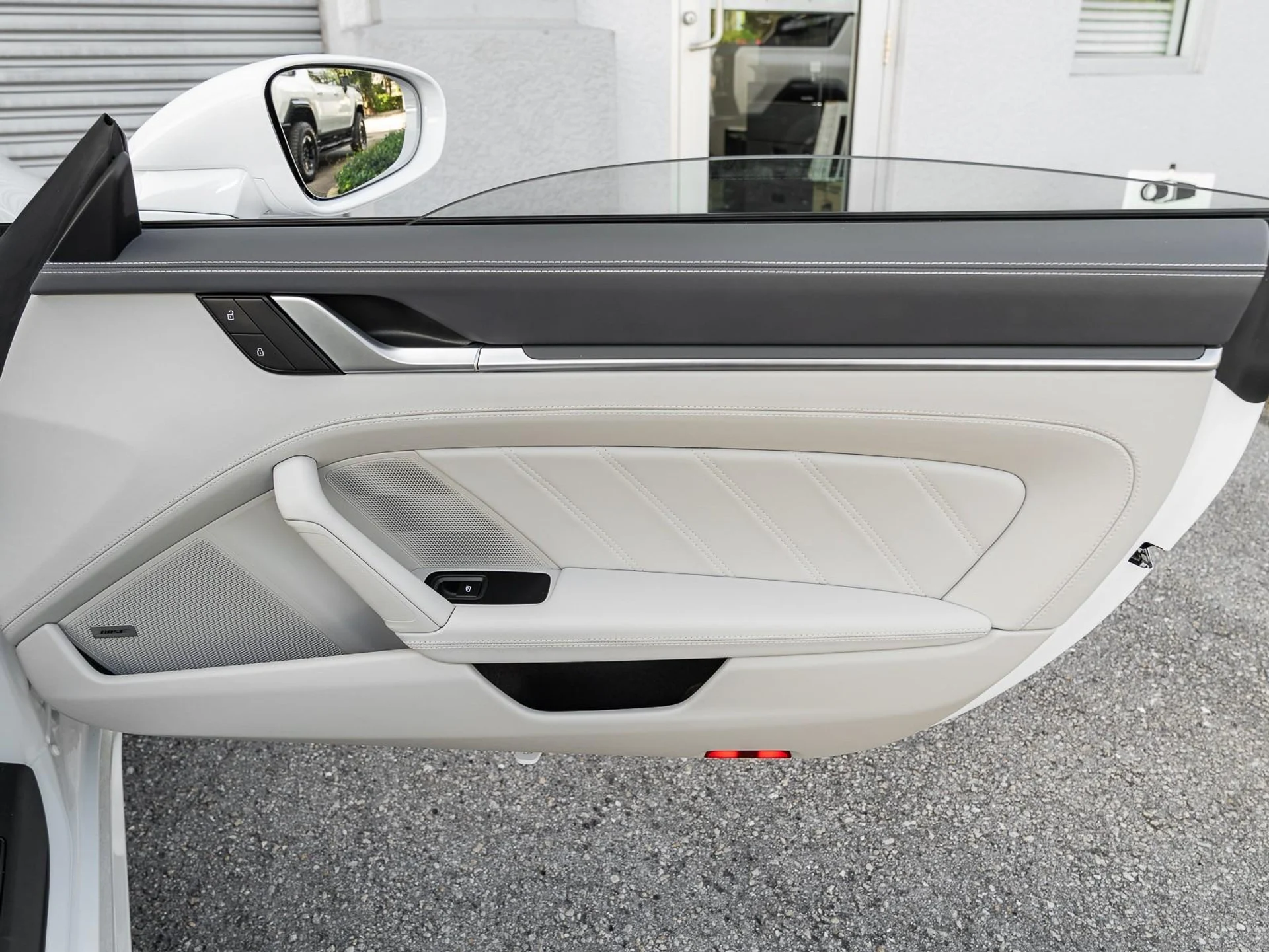 mph042_300136531_Used_2023_Porsche_911_4_GTS_1764191358_f7b931225d