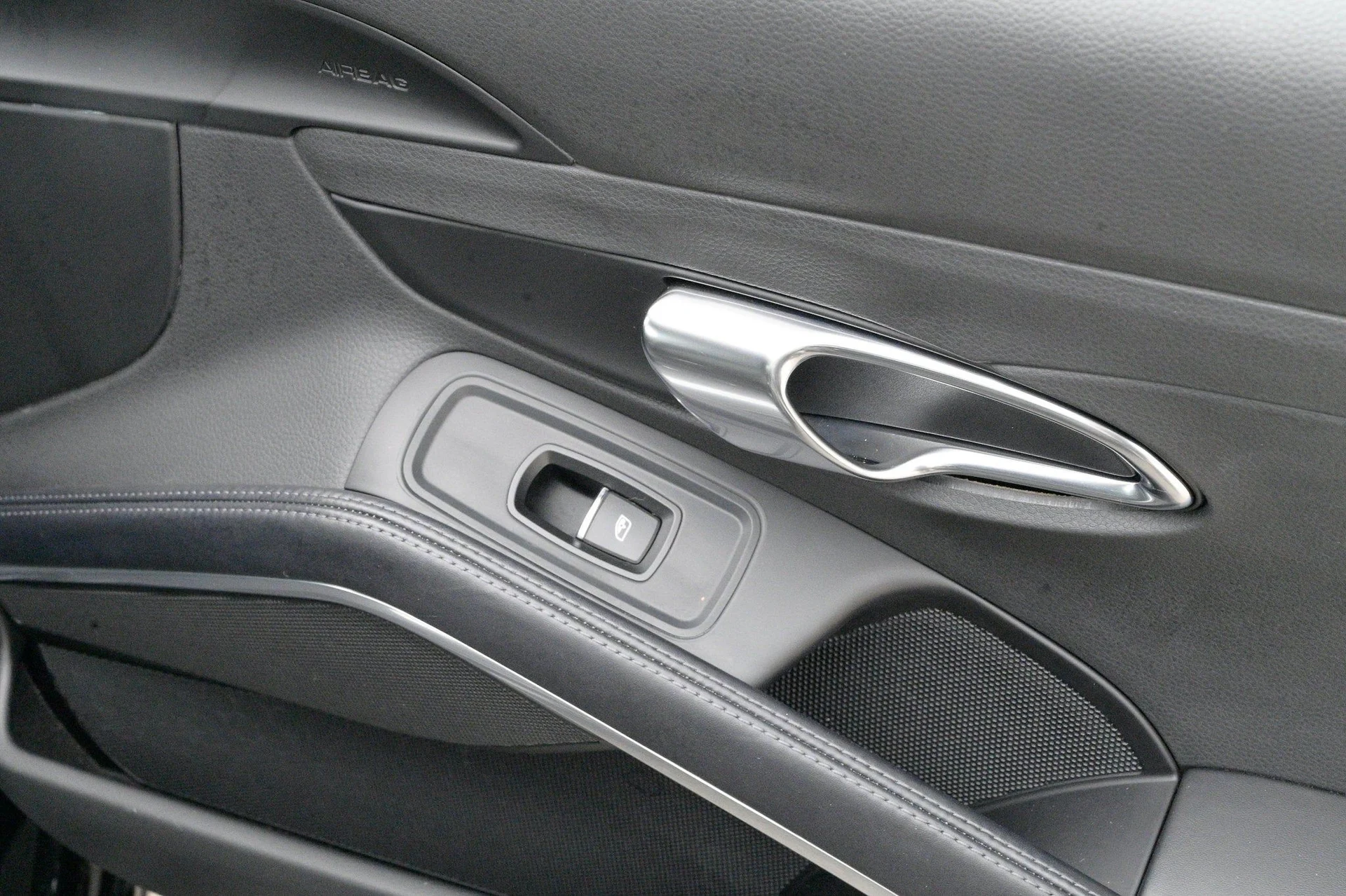 mph042_3008233126_bcf550441c32449787f16da91041368d_e1aacd6049