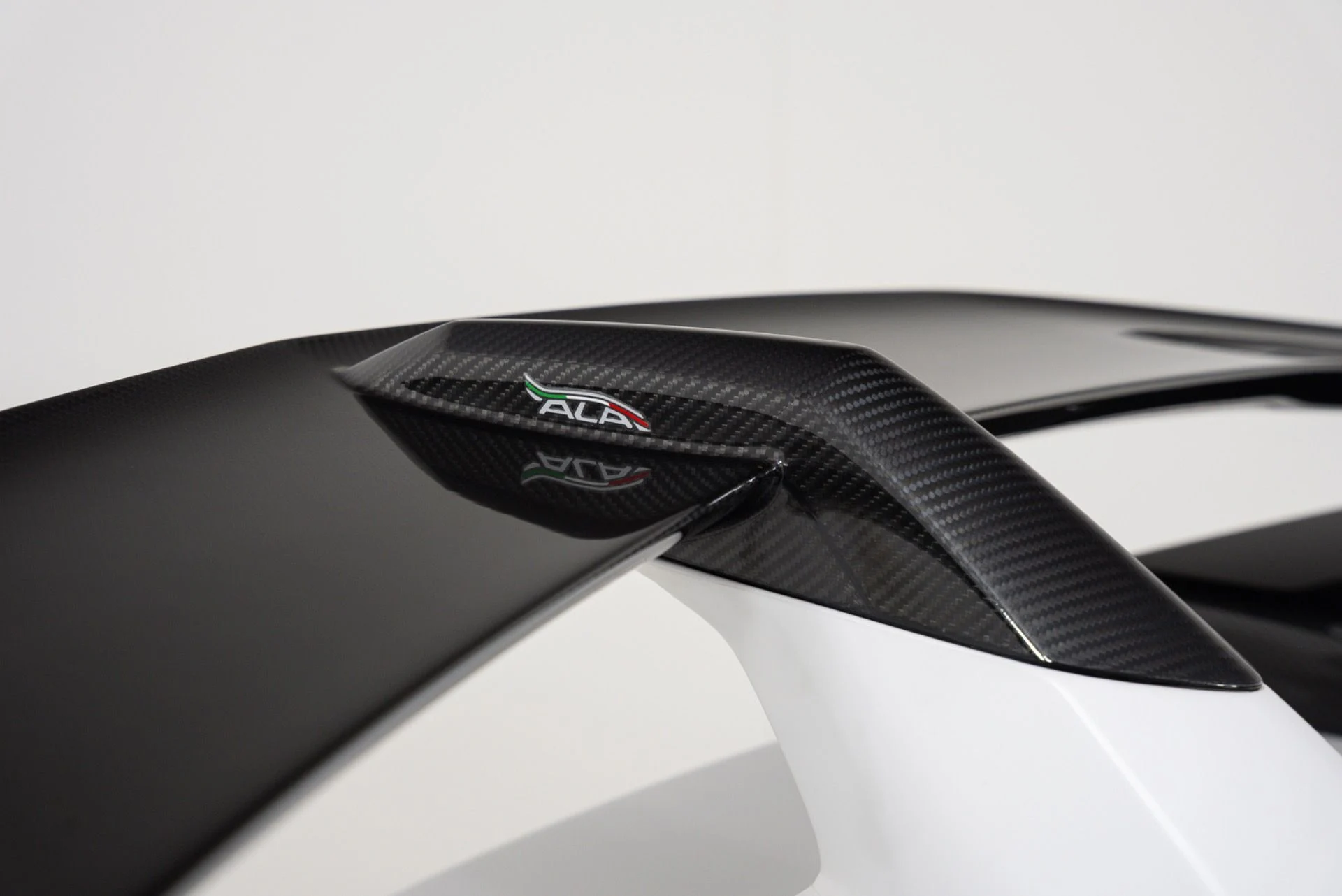 mph042_3012147139_Used_2019_Lamborghini_Aventador_SVJ_1782851547_7bd2970952
