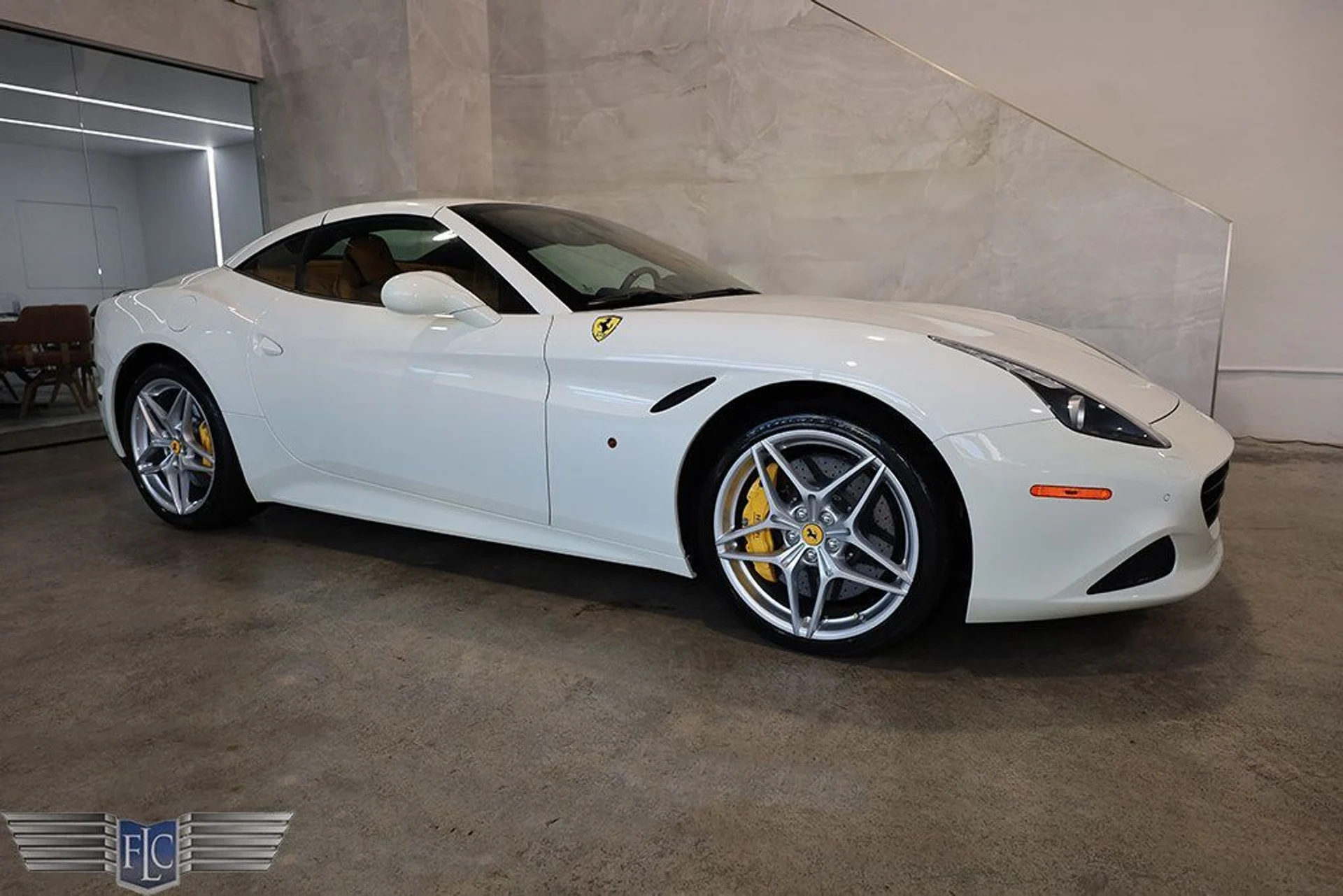 mph042_3016555583_used_2015_ferrari_california_t2drconvertible_9689_22995447_43_1024_44387aeb0b